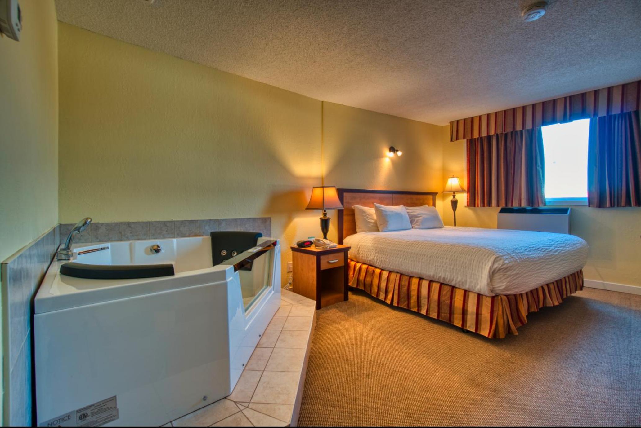 Deluxe King Suite