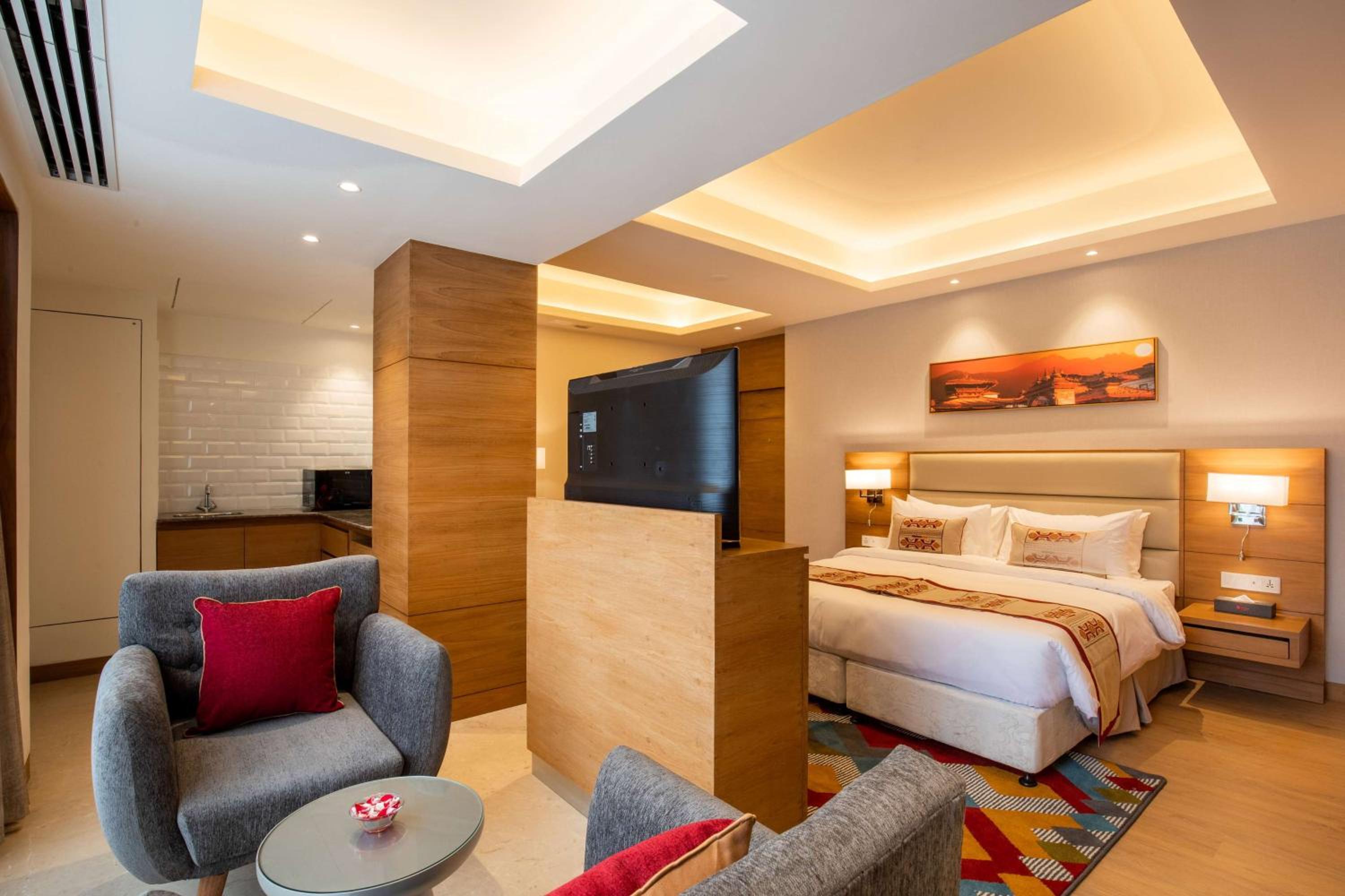 King Studio Room with City View, Kitchenette - Non Smoking (10% off on Food and Soft Beverages) - Photo 5