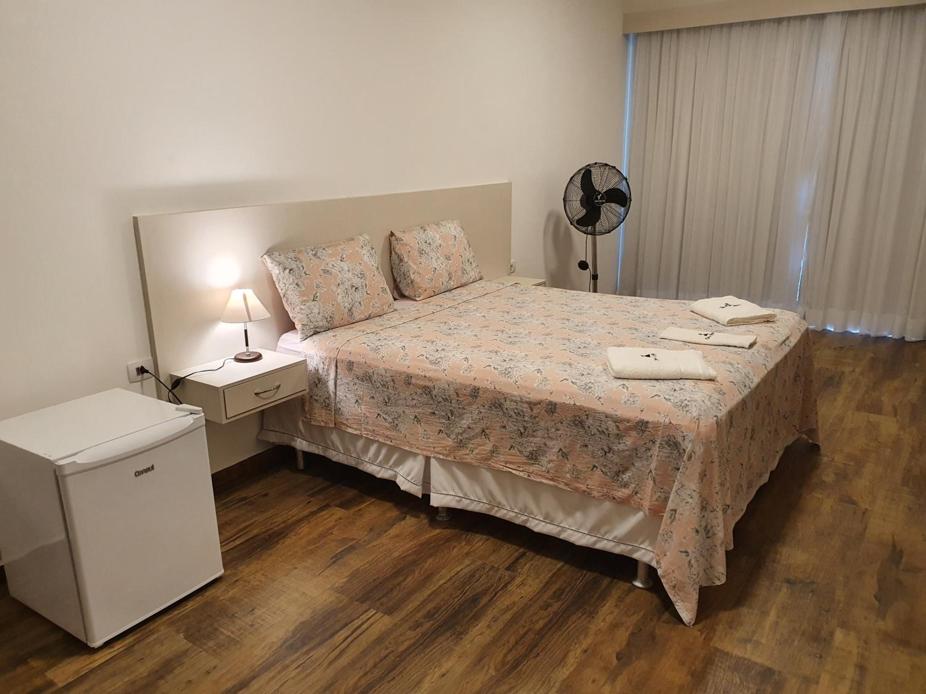 Suite with Balcony - Photo 6