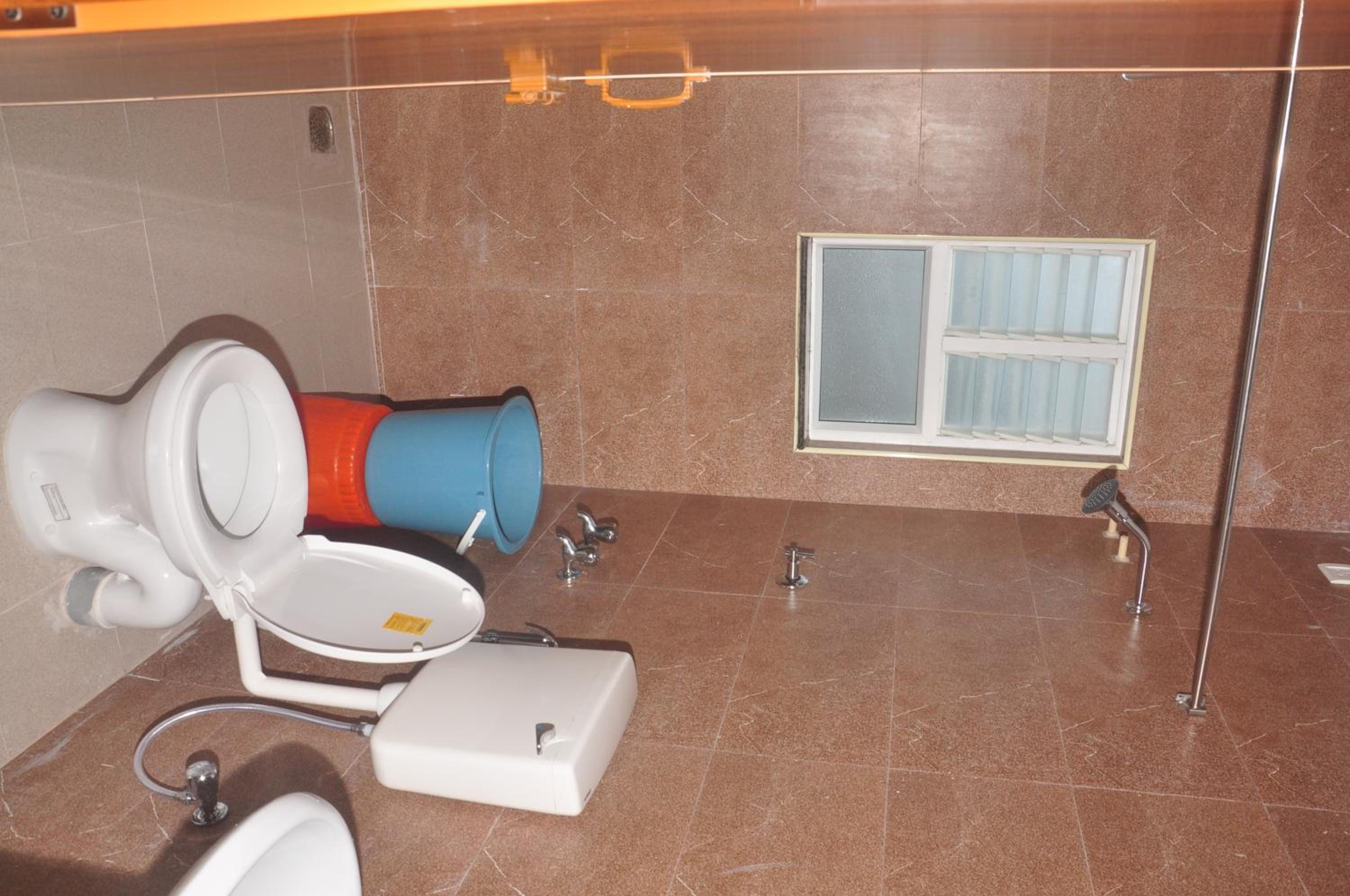 Budget Double Room - Photo 11