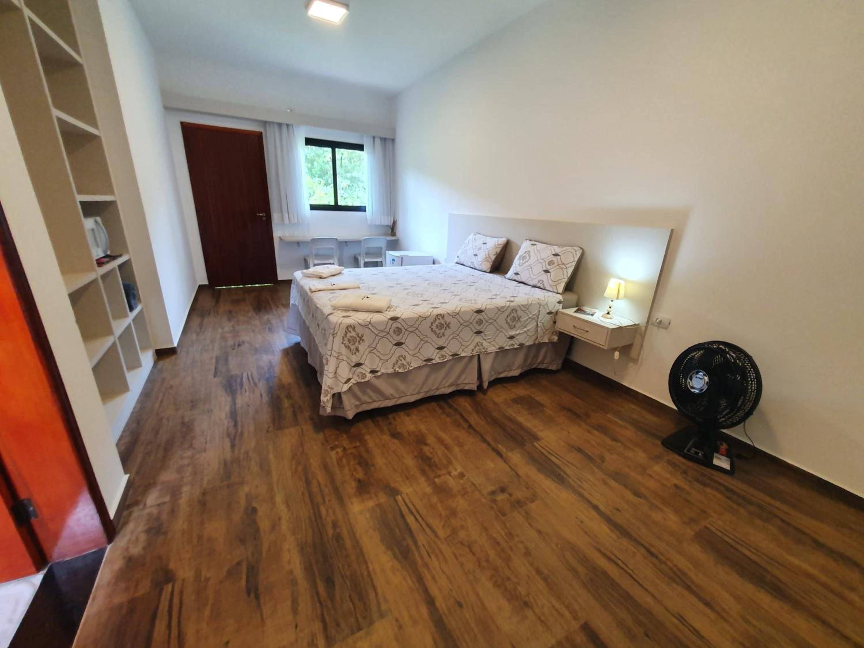 Suite with Balcony - Photo 10