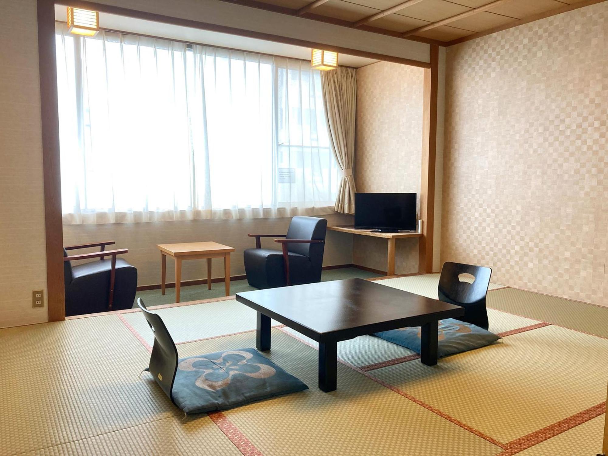 Japanese-Style Room