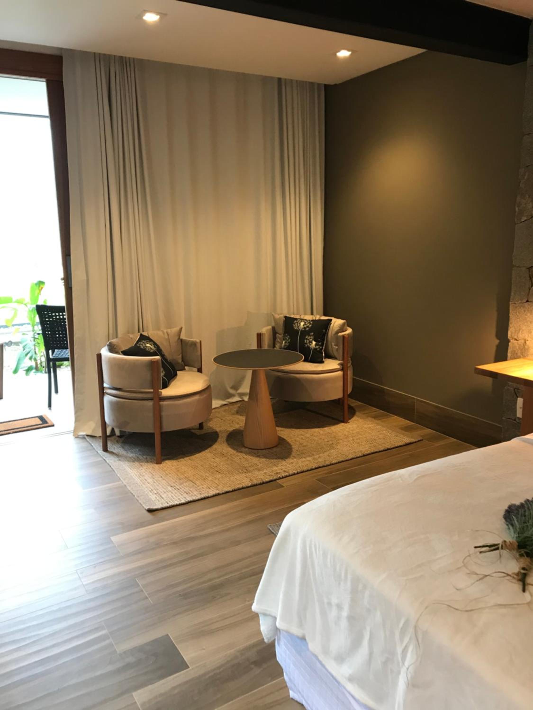 King Suite with Balcony photo 3