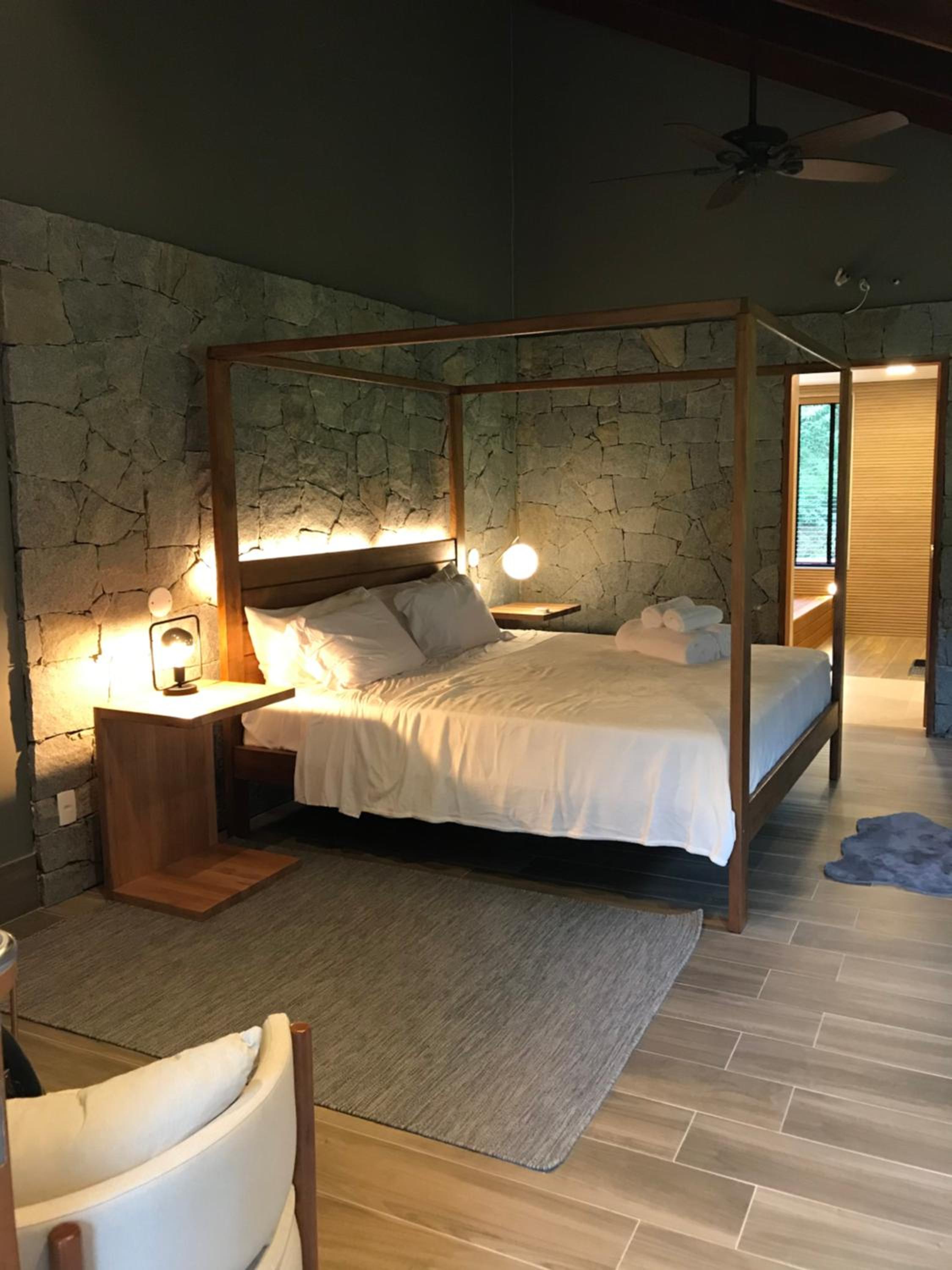 King Suite with Balcony photo 3