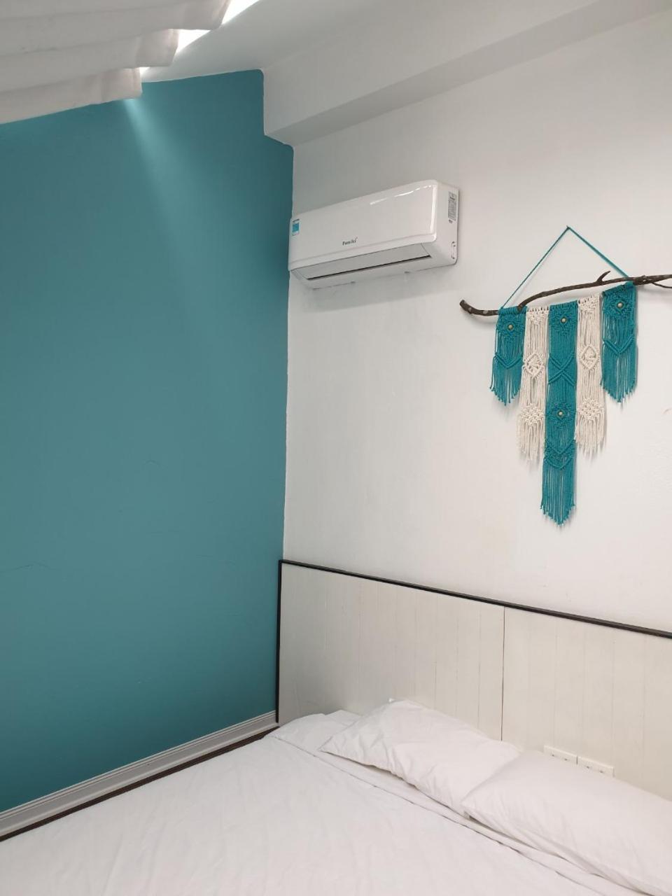 Double or Twin Room with Mountain View