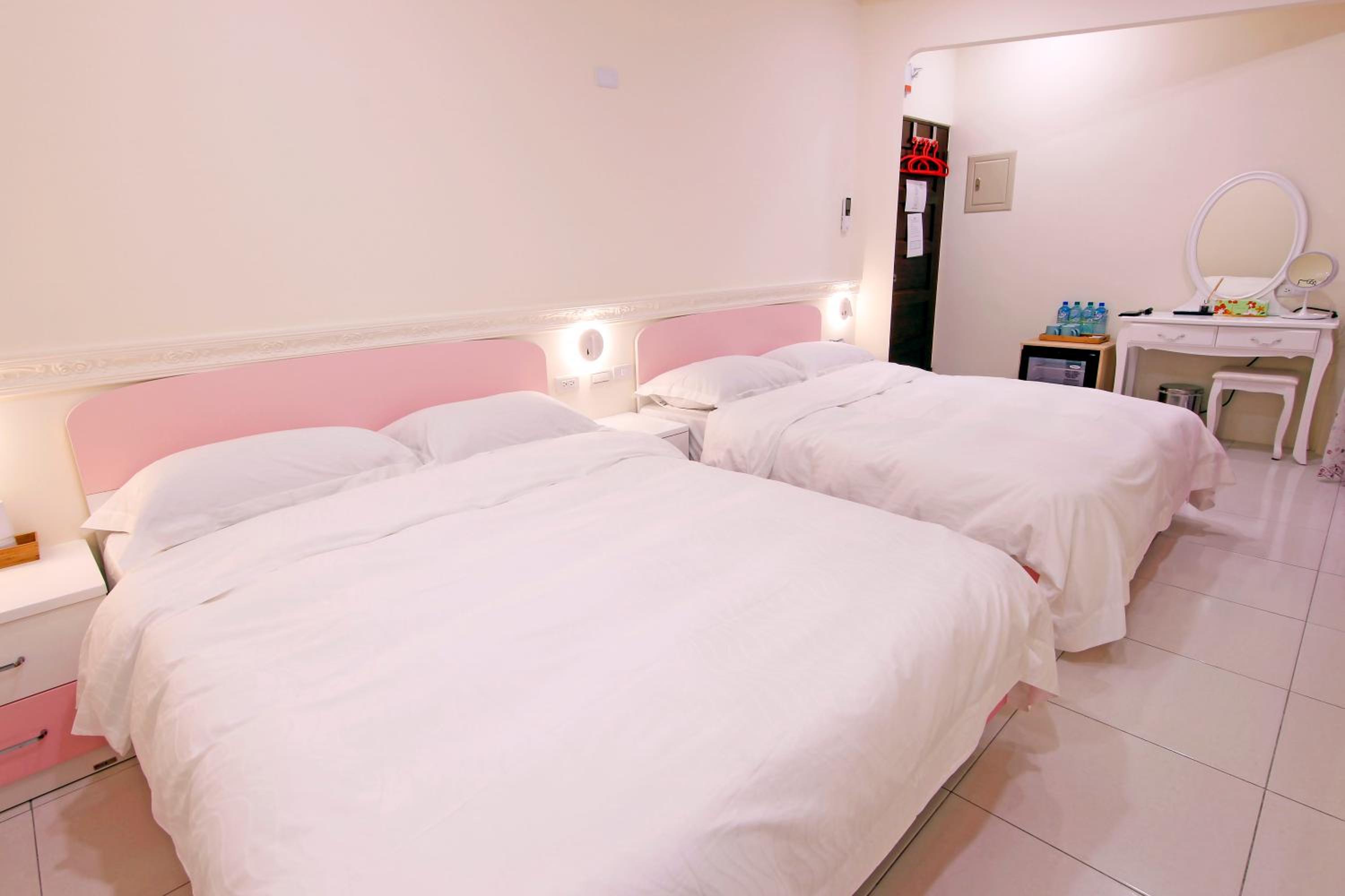 Quadruple Room with Mountain View photo 1