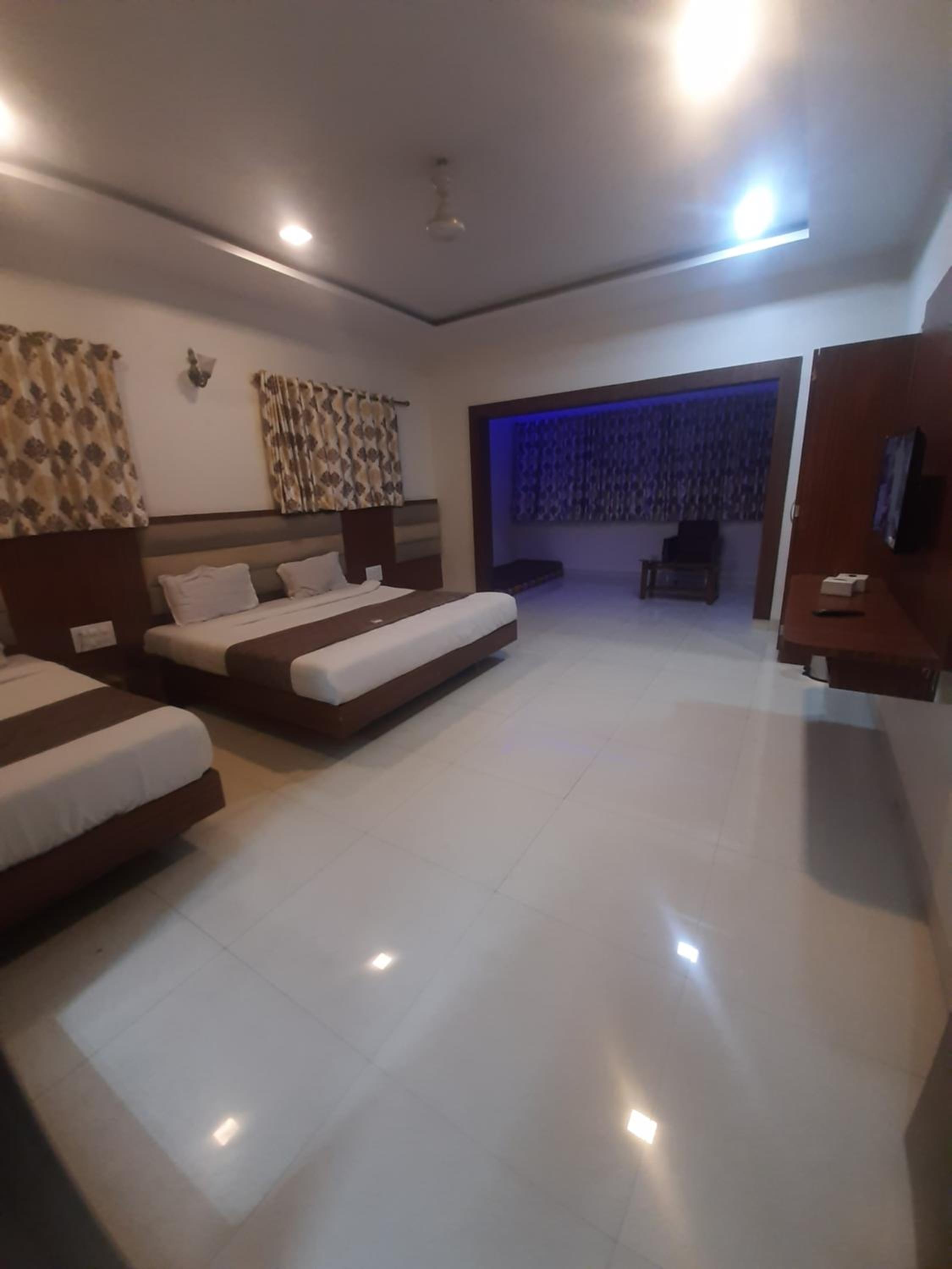 Deluxe Triple Room - Photo 3