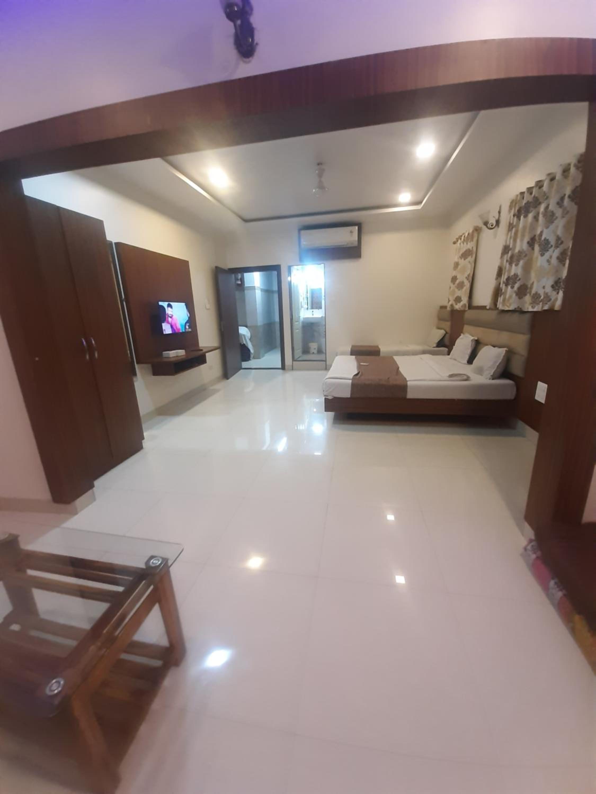 Deluxe Triple Room - Photo 2