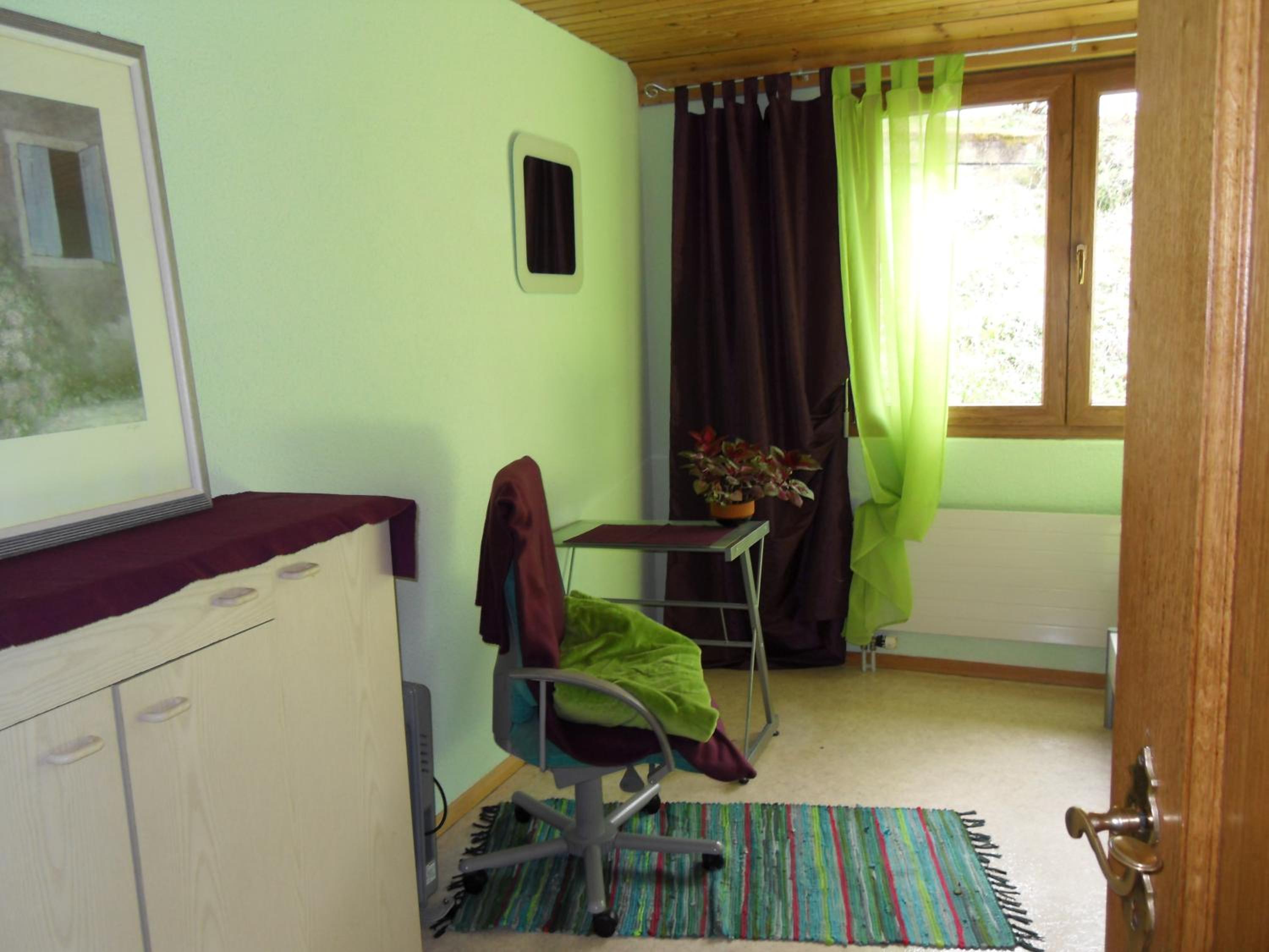 Single Room with Shared Bathroom photo 1