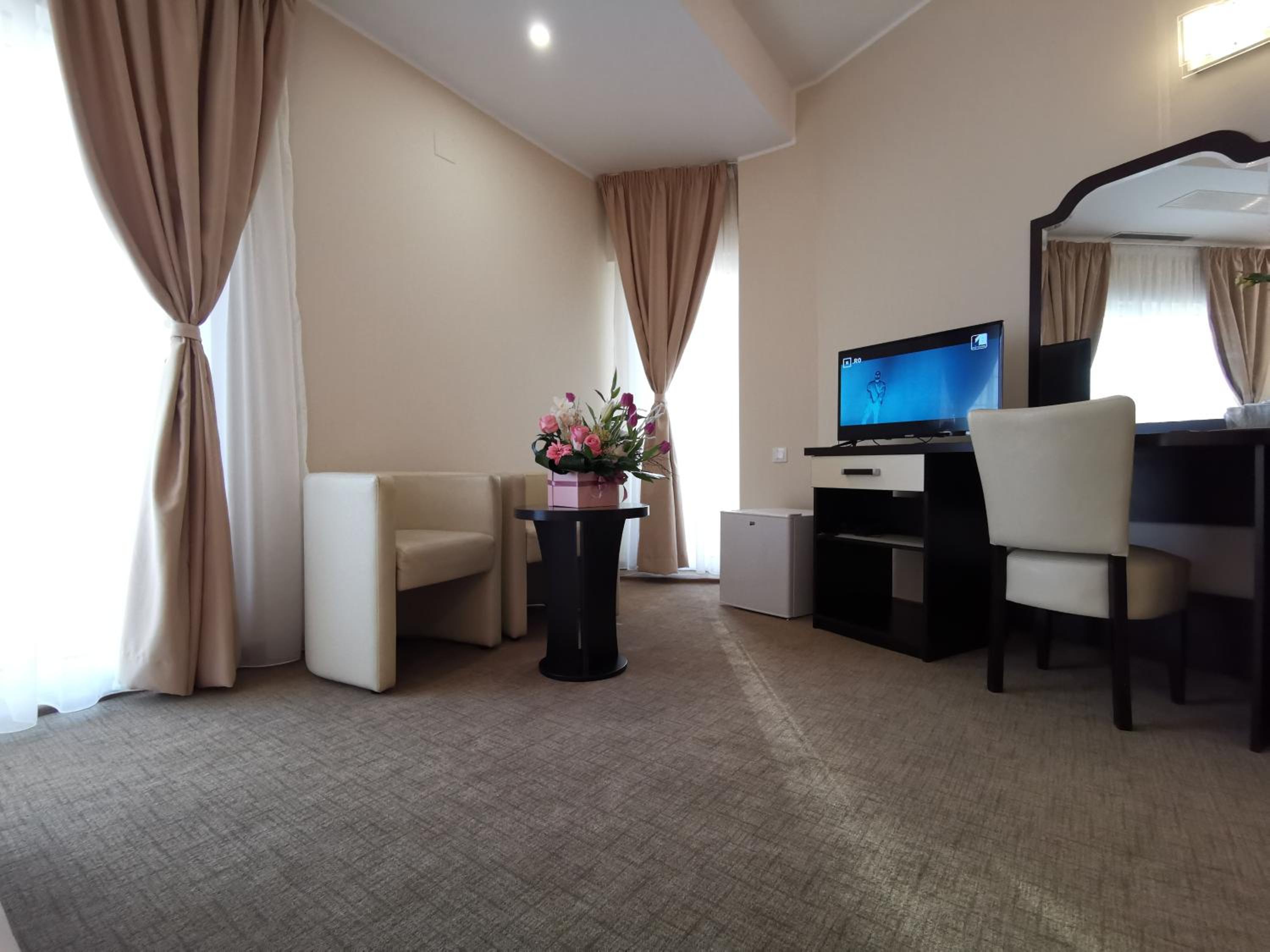 Double Room - Photo 4