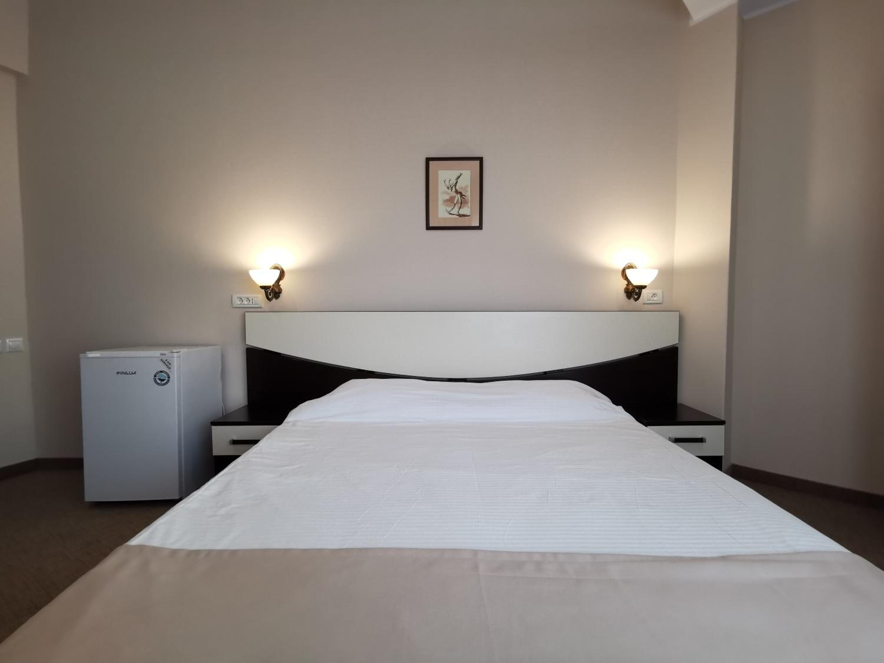 Double Room - Photo 16