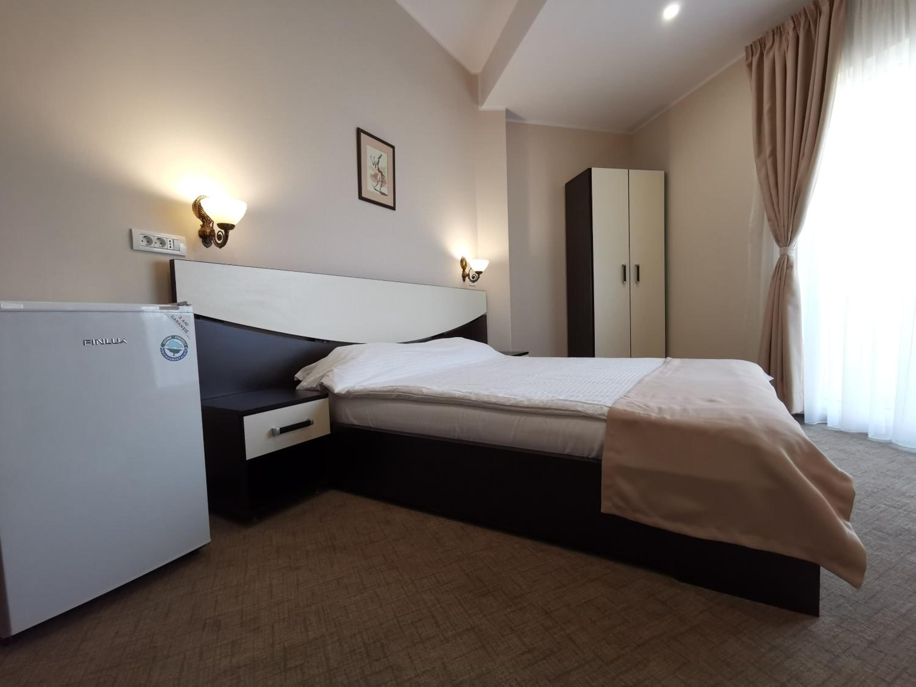 Double Room - Photo 13