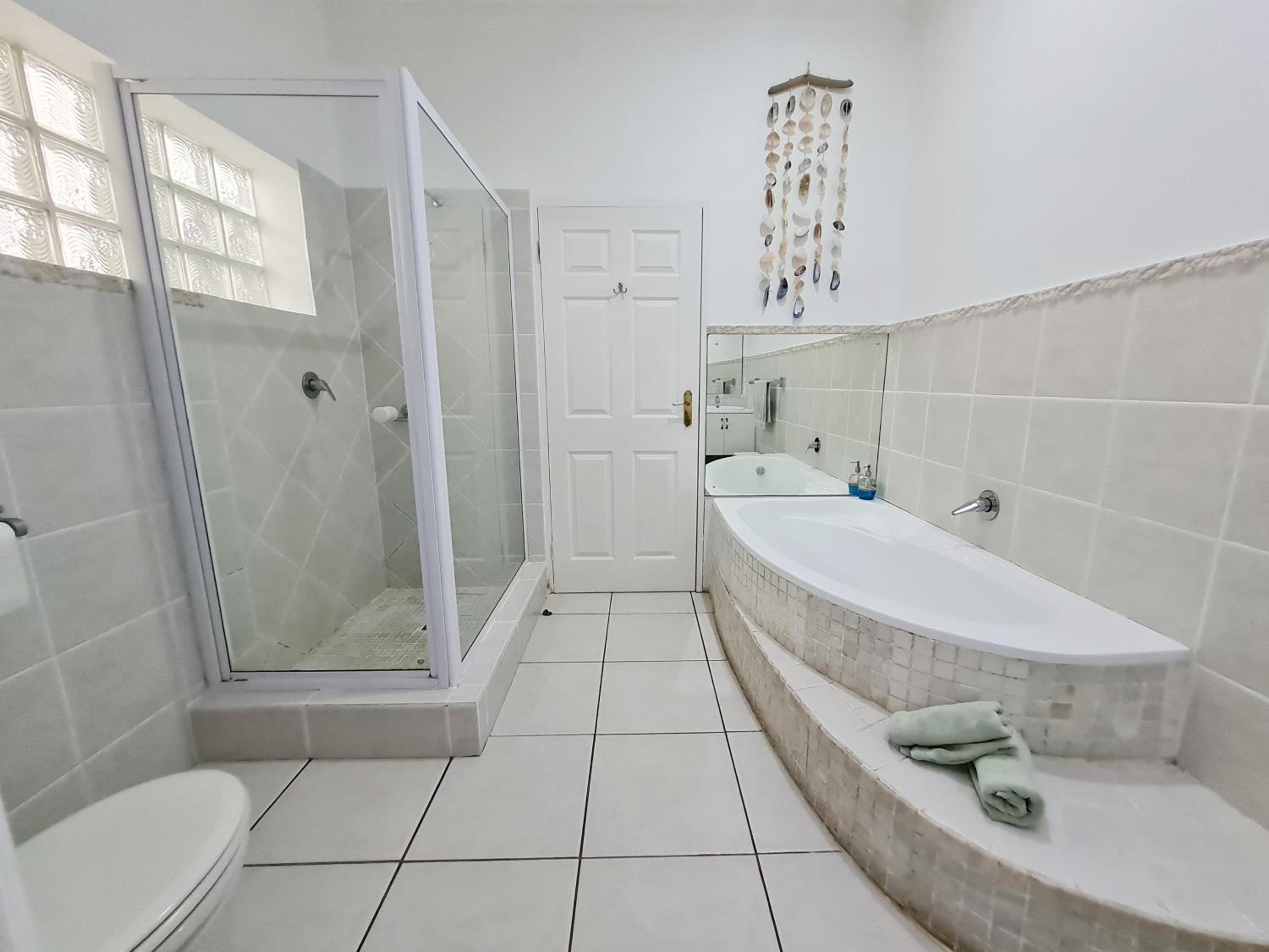 Seashells Suite with Patio and Sea View photo 2