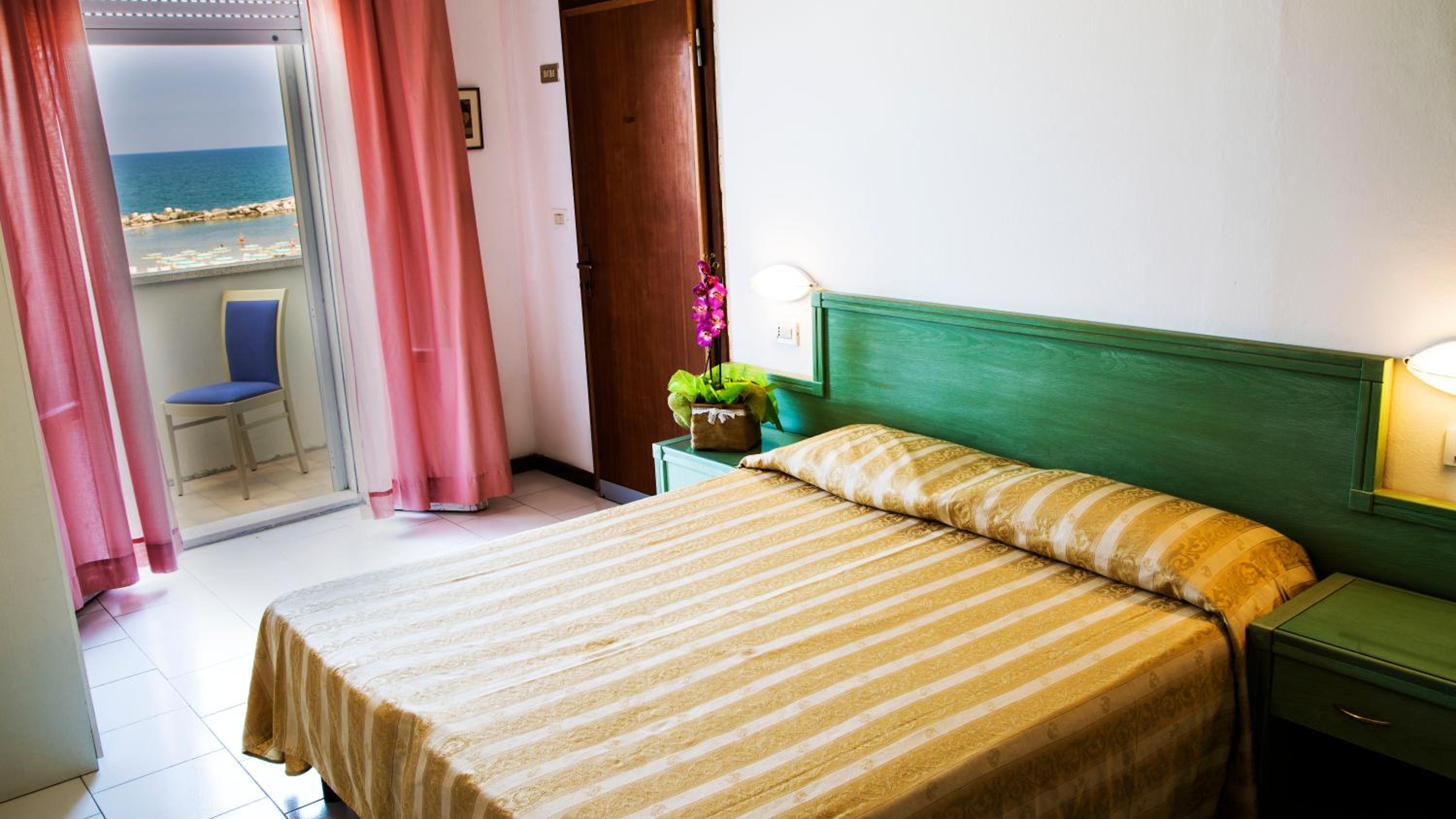 Quadruple Room with Sea View