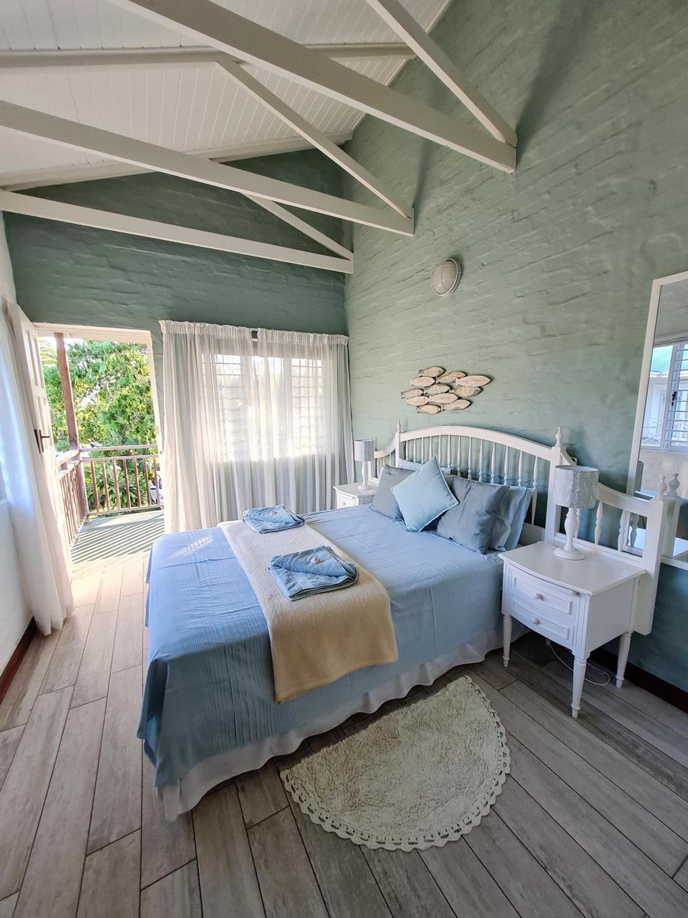 Tree Tops Unit 1 with Balcony and Garden View photo 1