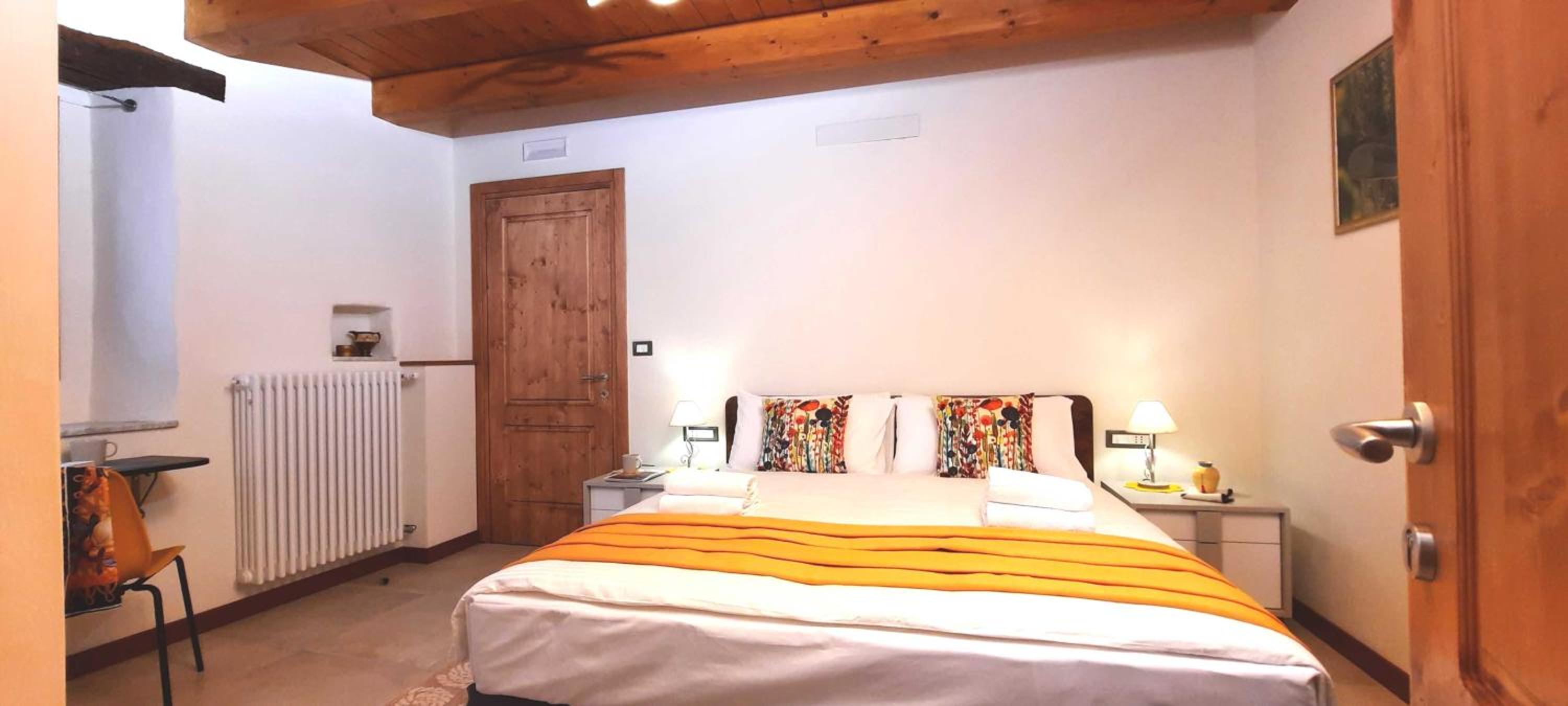 Double or Twin Room with Private Bathroom photo 2