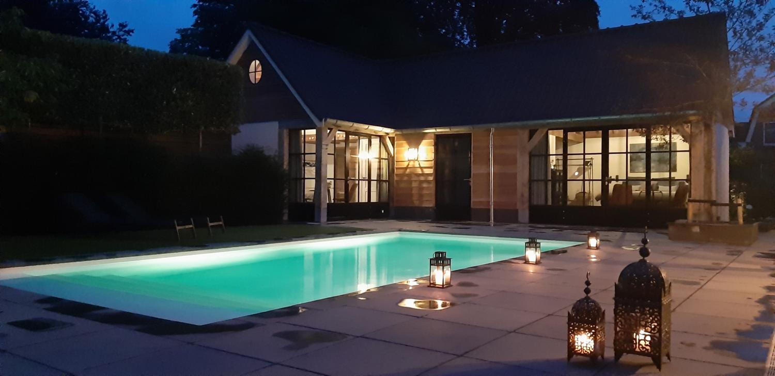 King Room with Pool View - Photo 7
