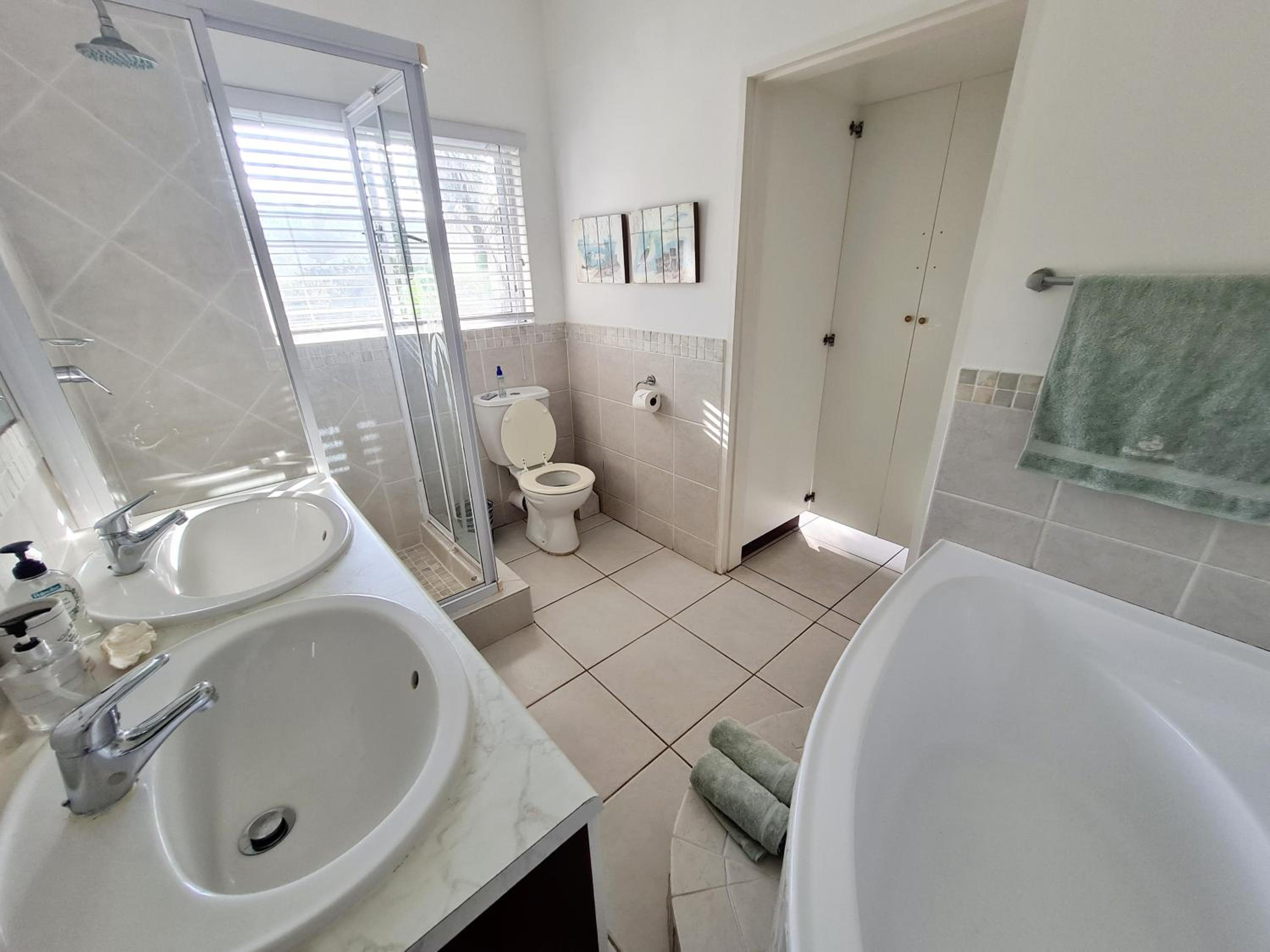 Seaspray Double Room with Balcony and Sea View photo 3