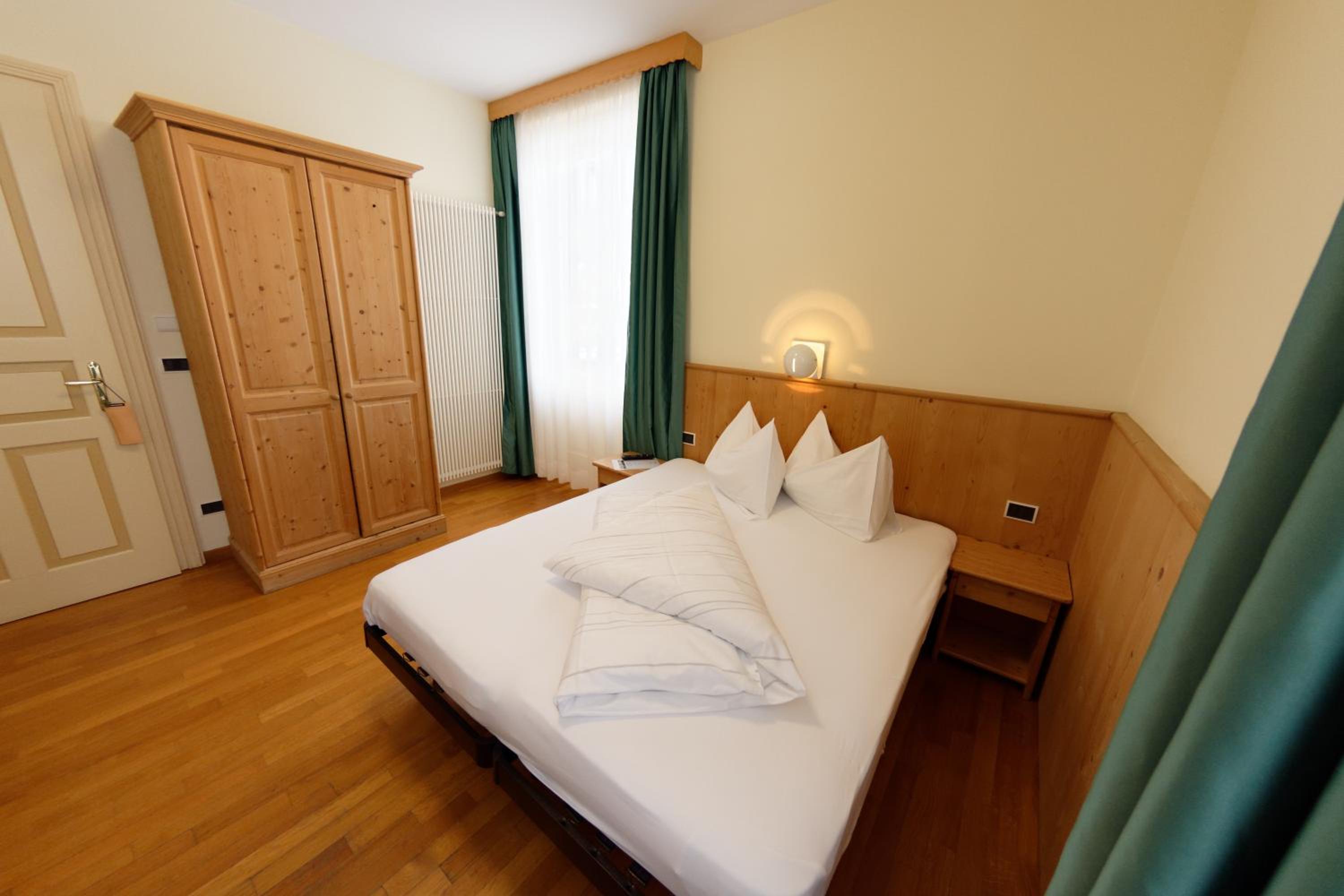 Double or Twin Room - Photo 1