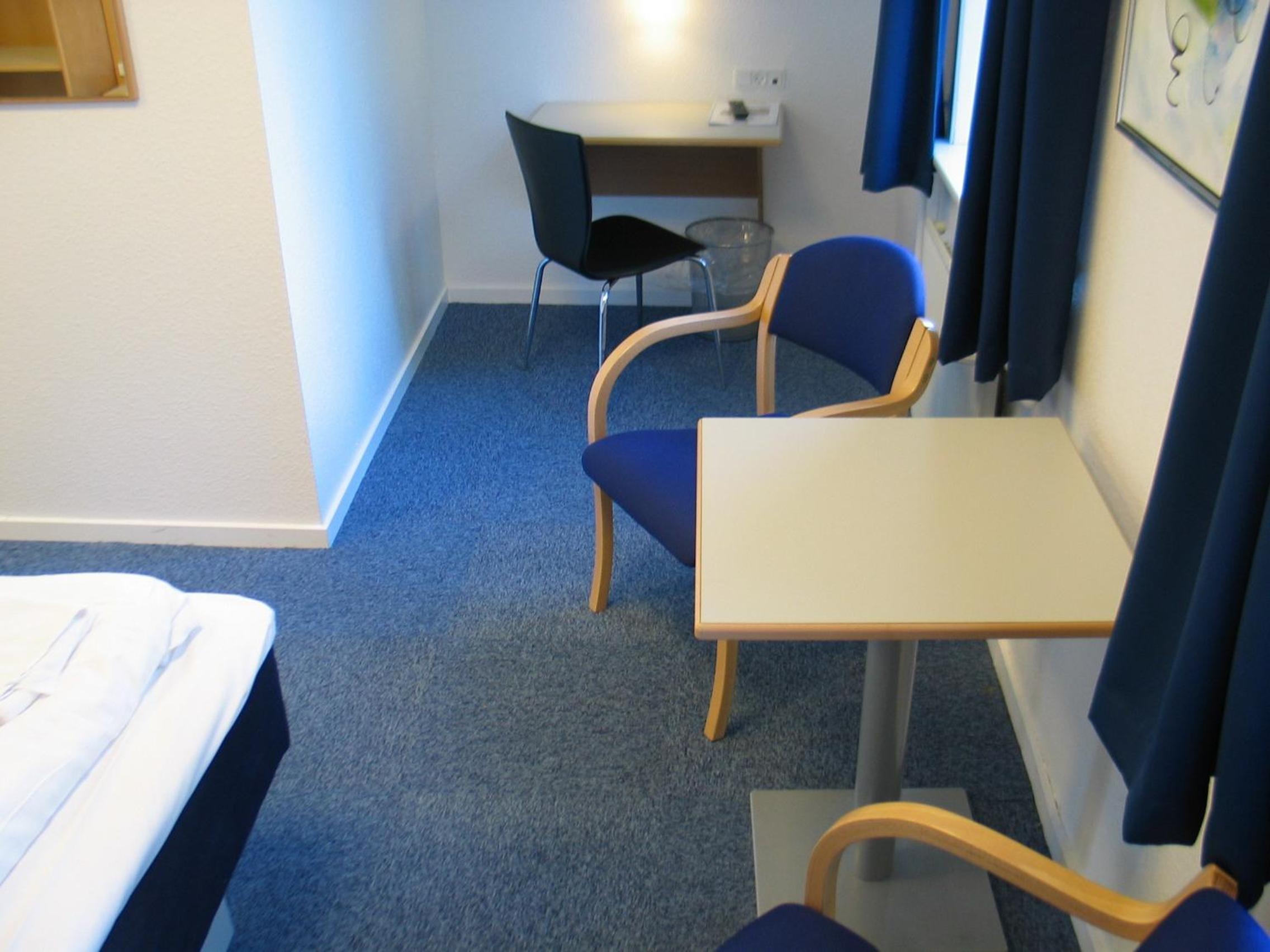 Single Room photo 2