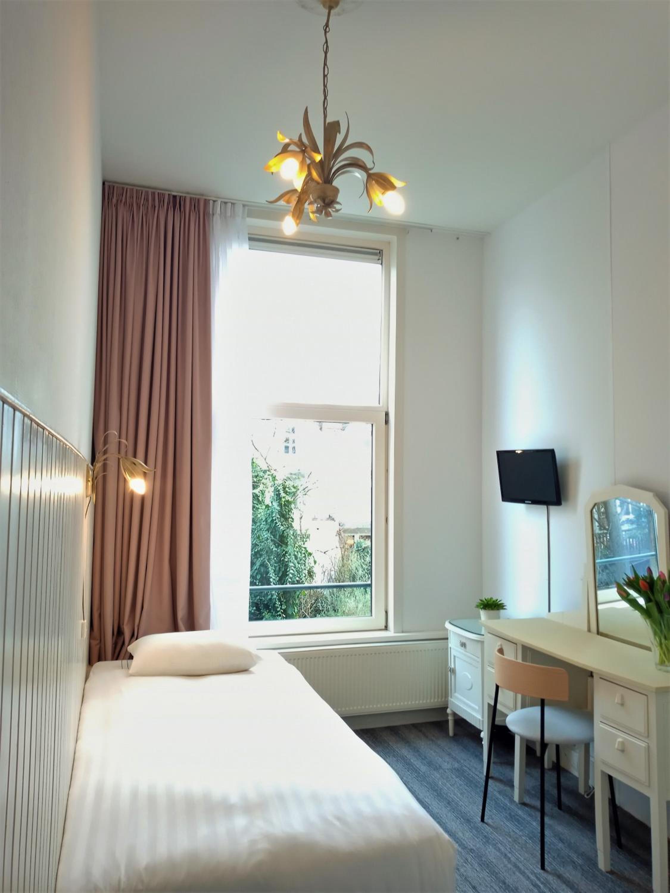 Standard Single Room photo 2