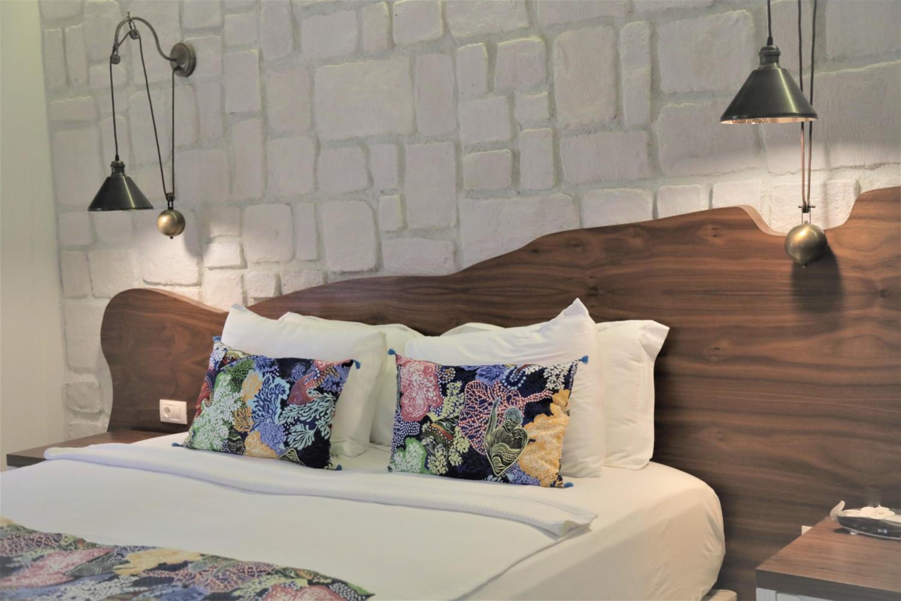 Queen Room with Spa Bath