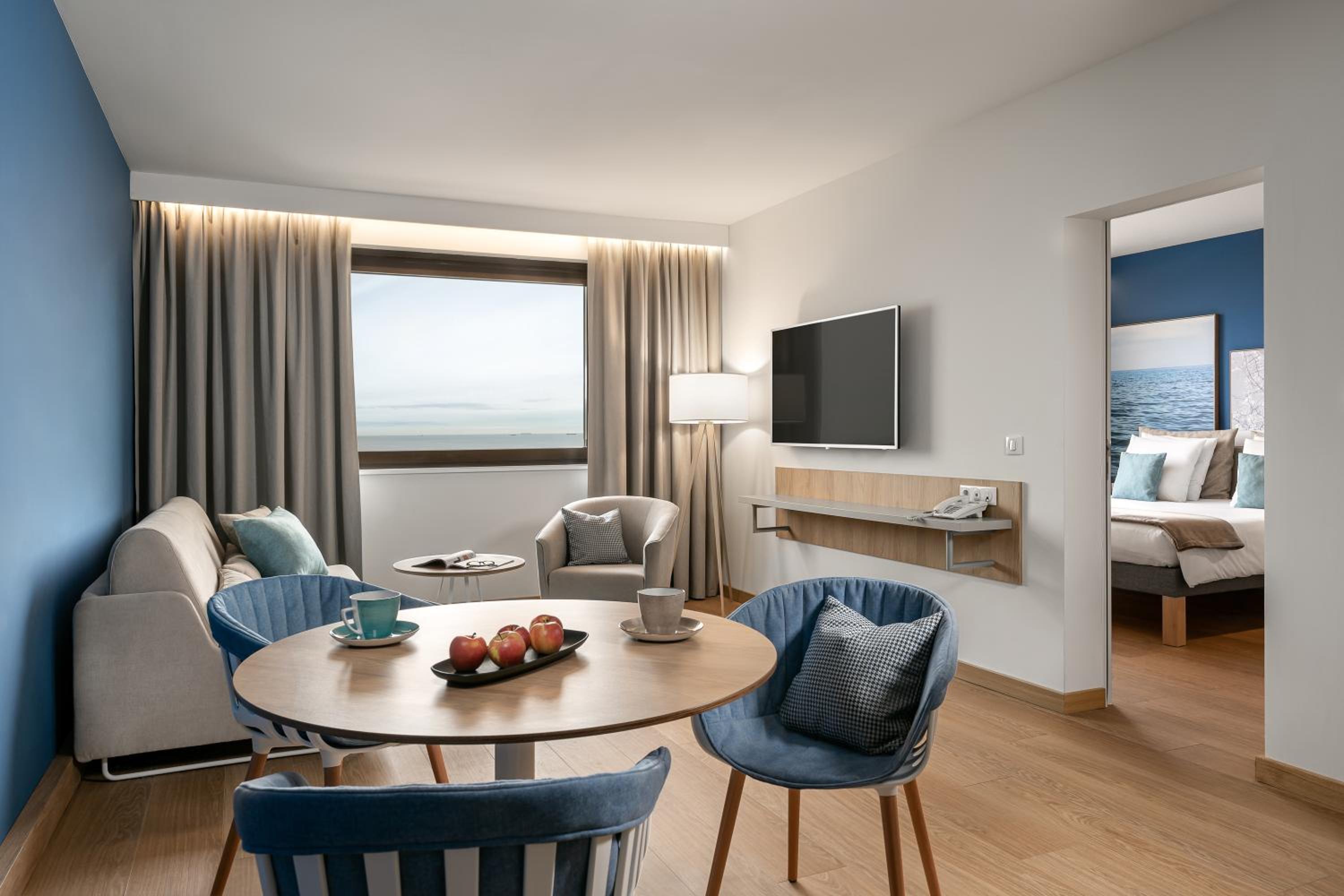 Modern Suite