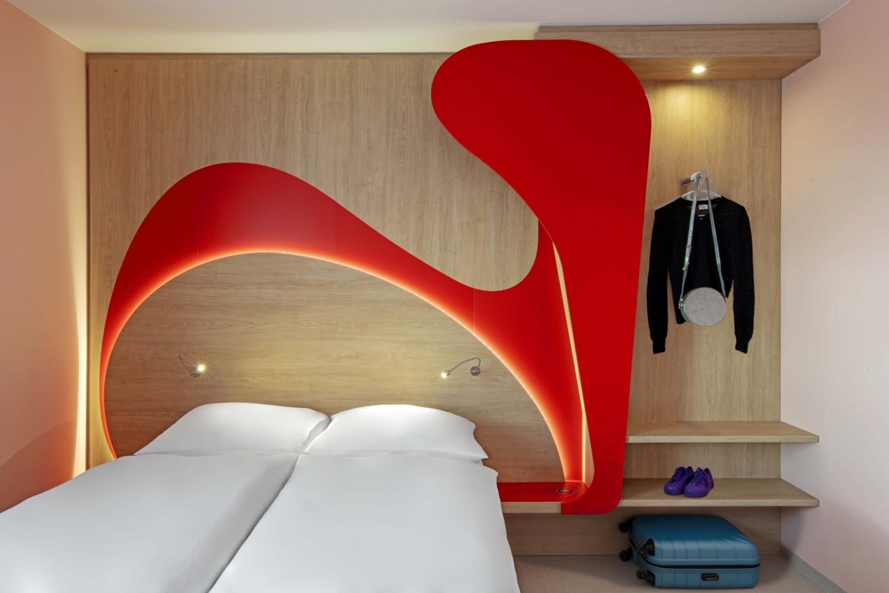 Design Room - Photo 4