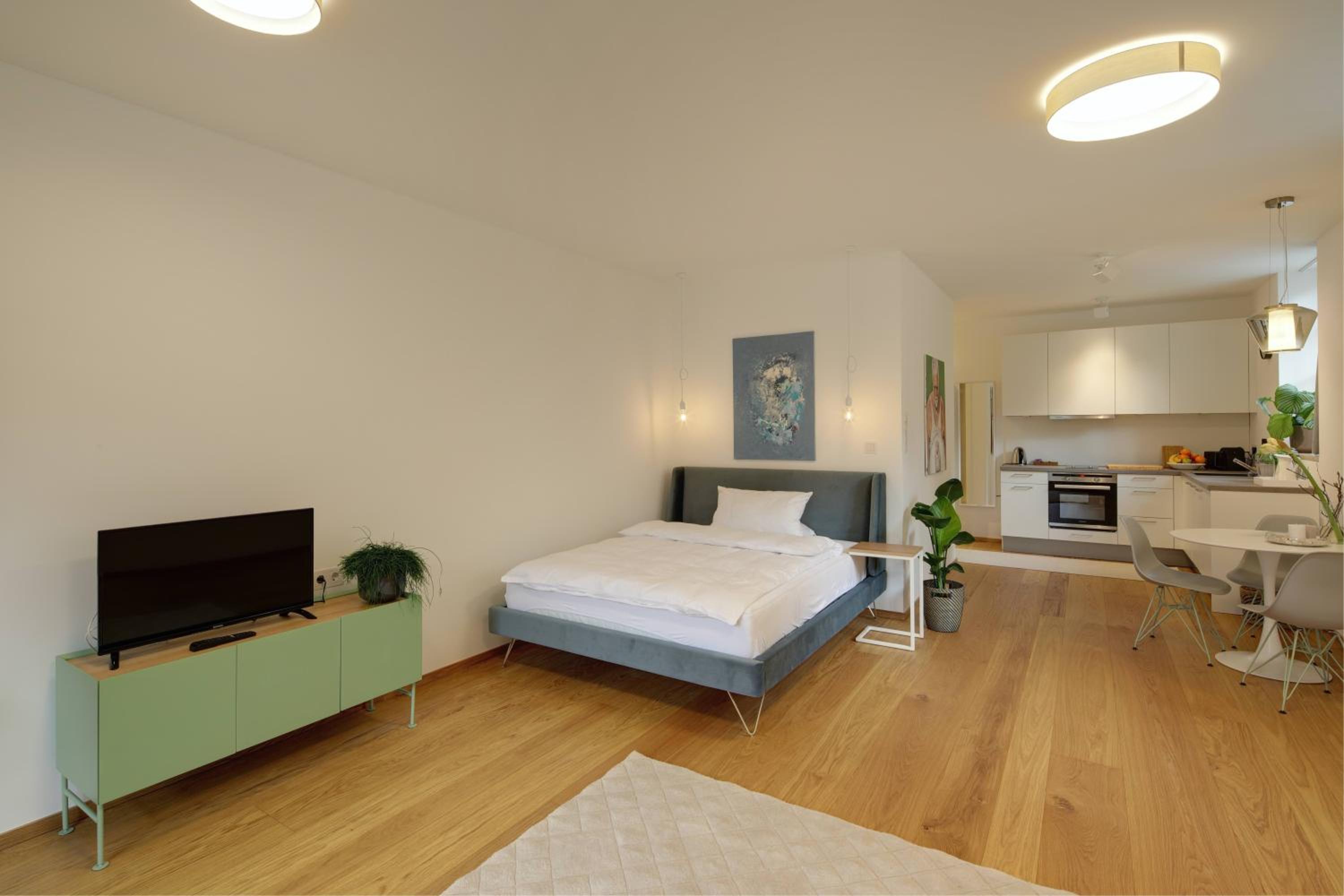 Apartment With Garden View