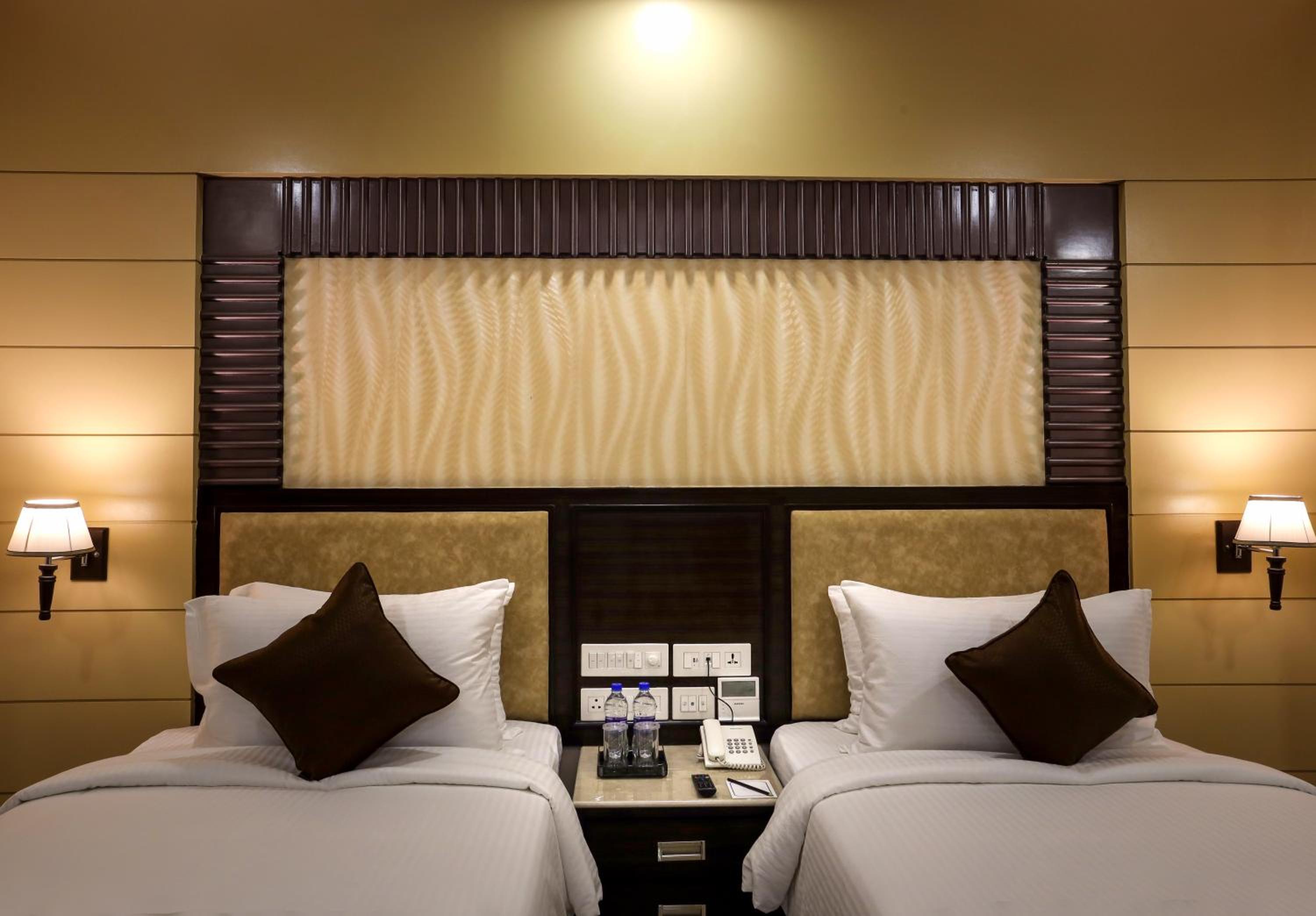 Deluxe Twin Room - Photo 8
