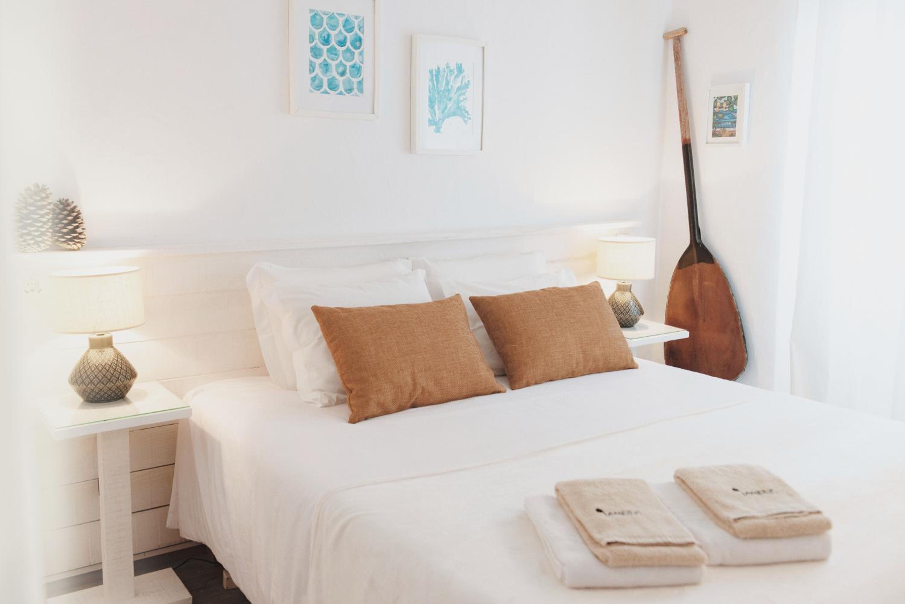 Chambre Double ou Lits Jumeaux avec Salle de Bains Commune