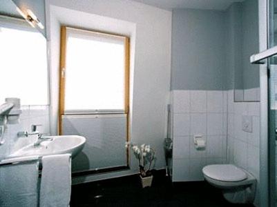 Double Room - Photo 5