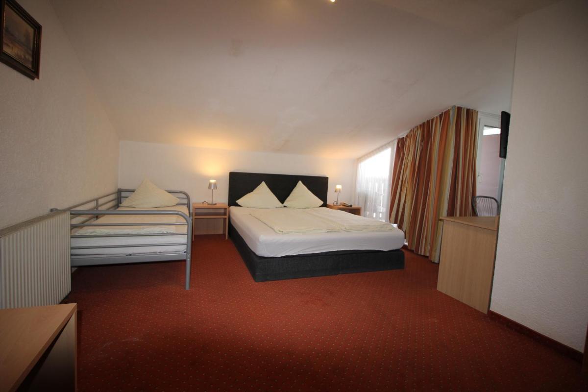 Economy Double Room photo 3