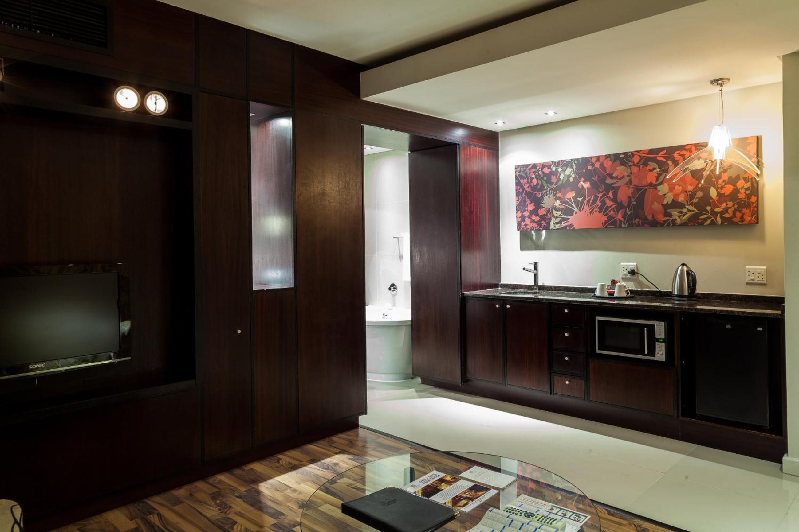 Deluxe Suite - Photo 4
