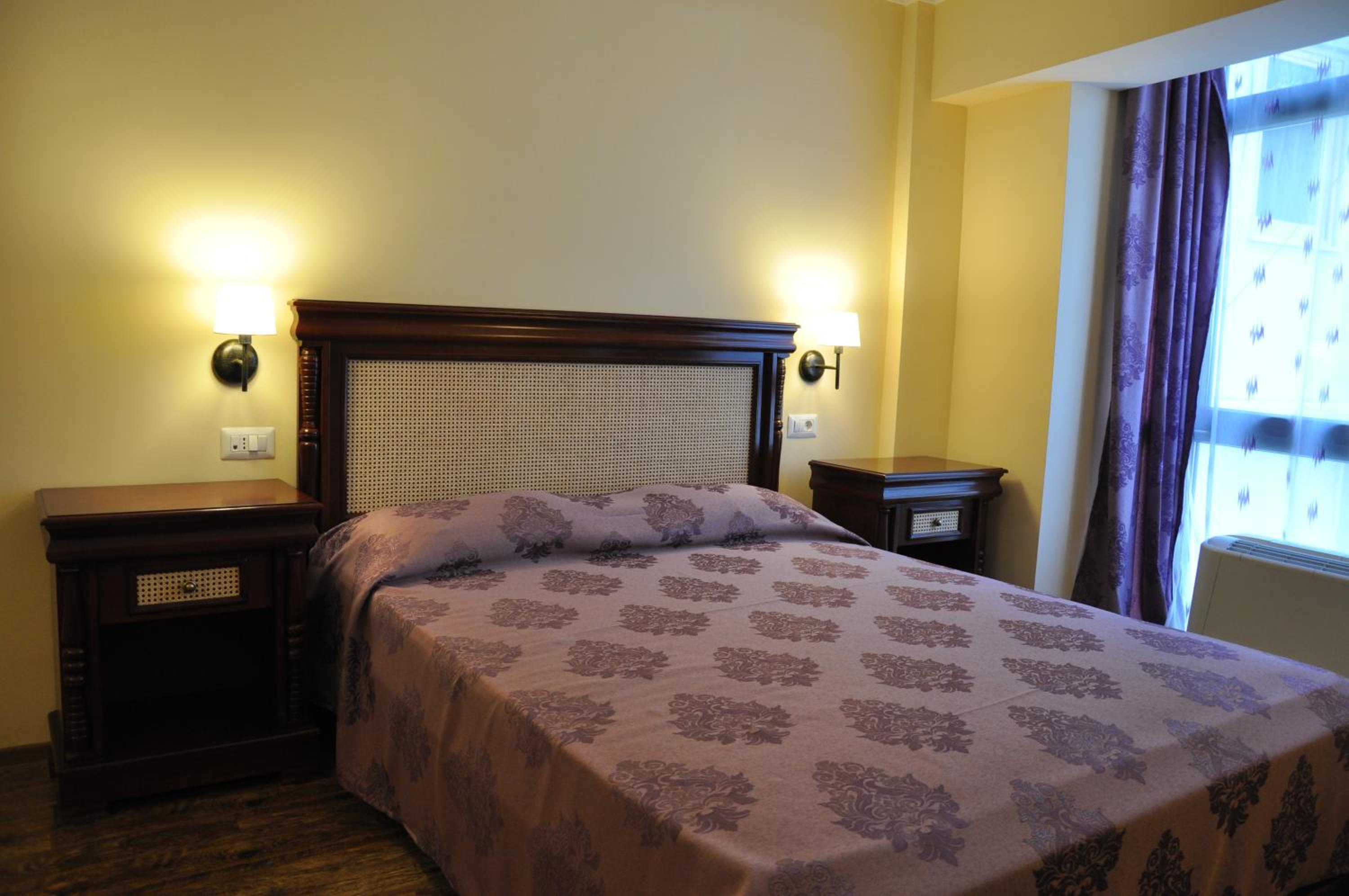 Double or Twin Room photo 3