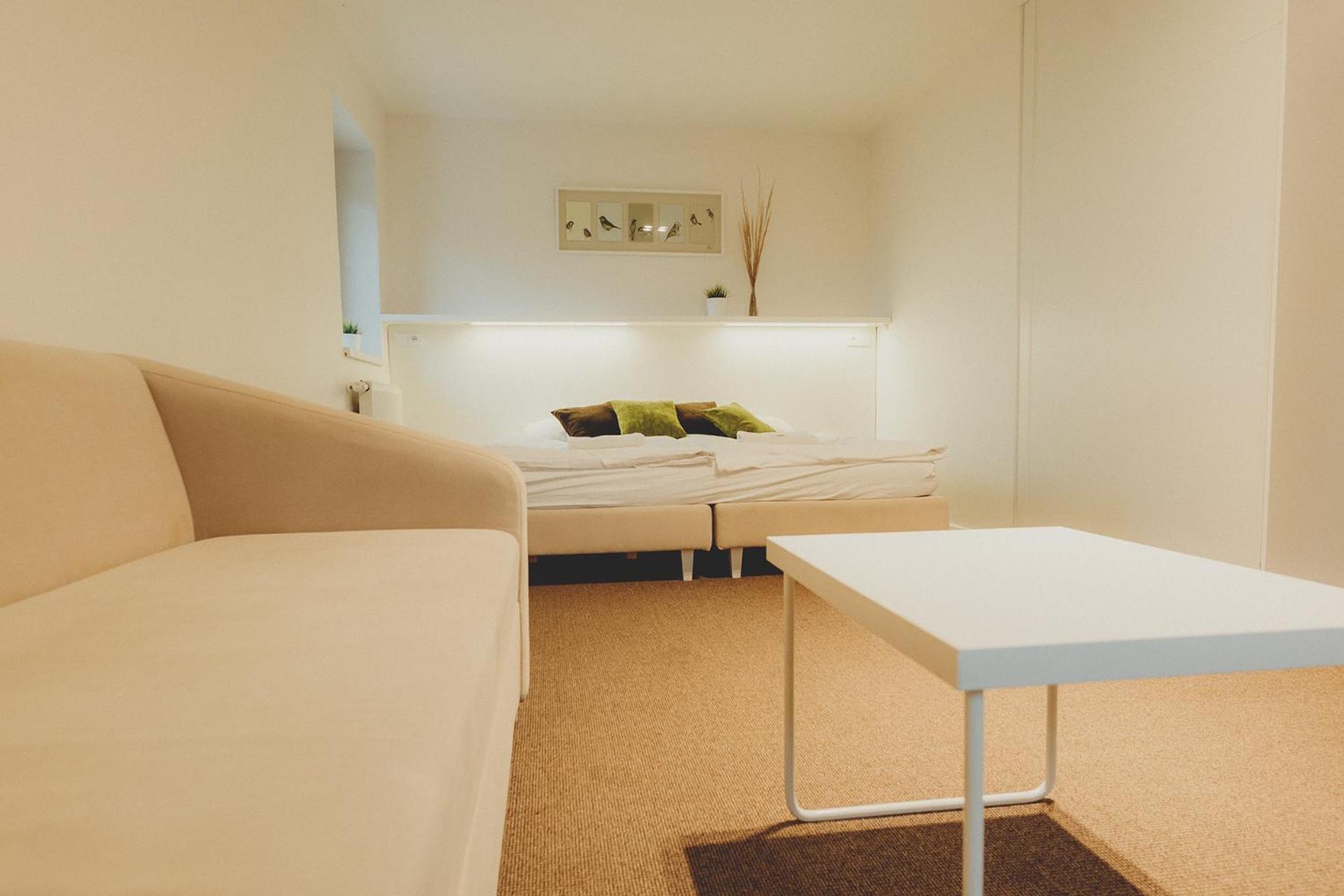 Twin Room with Extra Bed photo 2