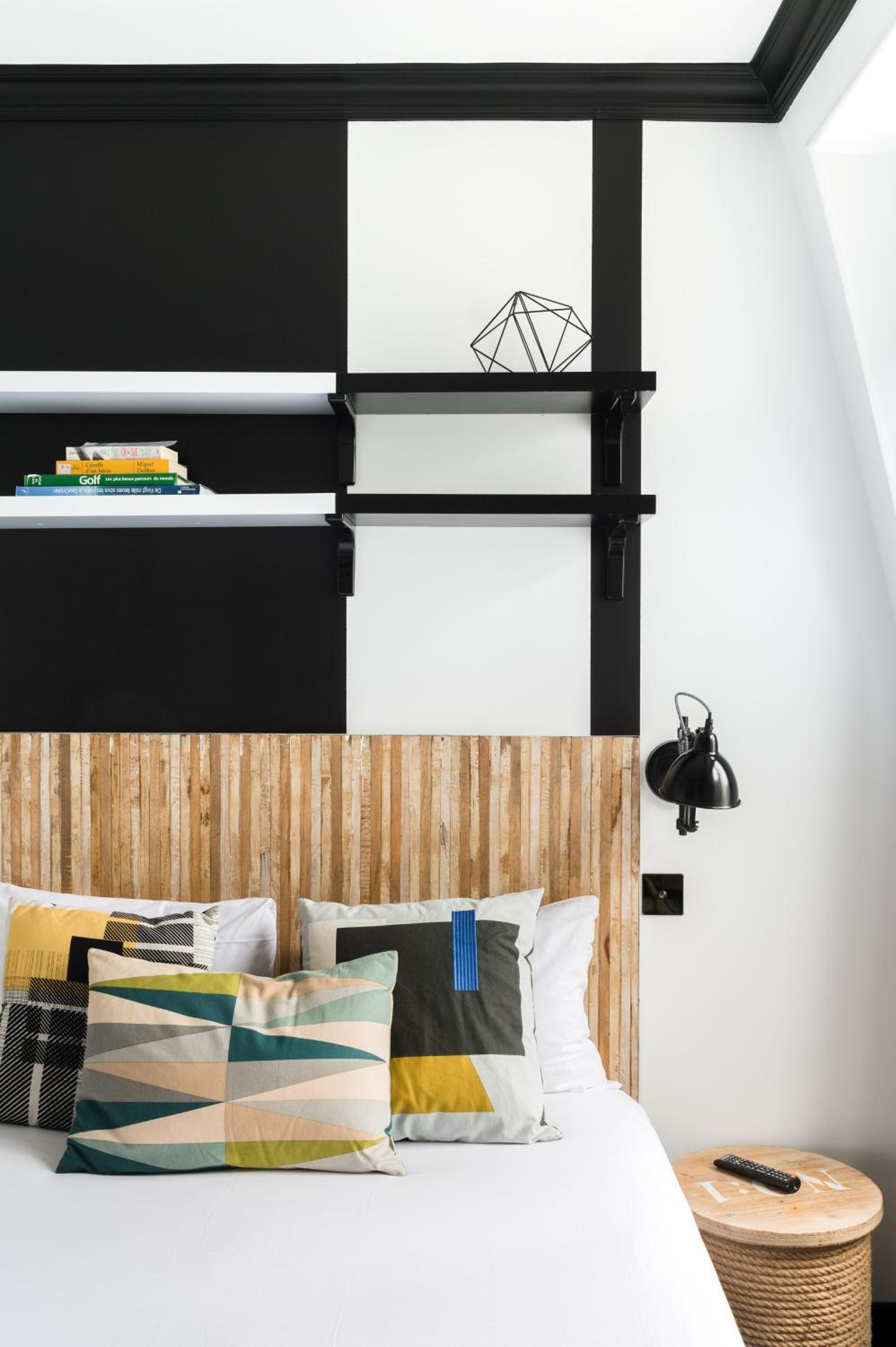 Deluxe Mansard Room photo 3