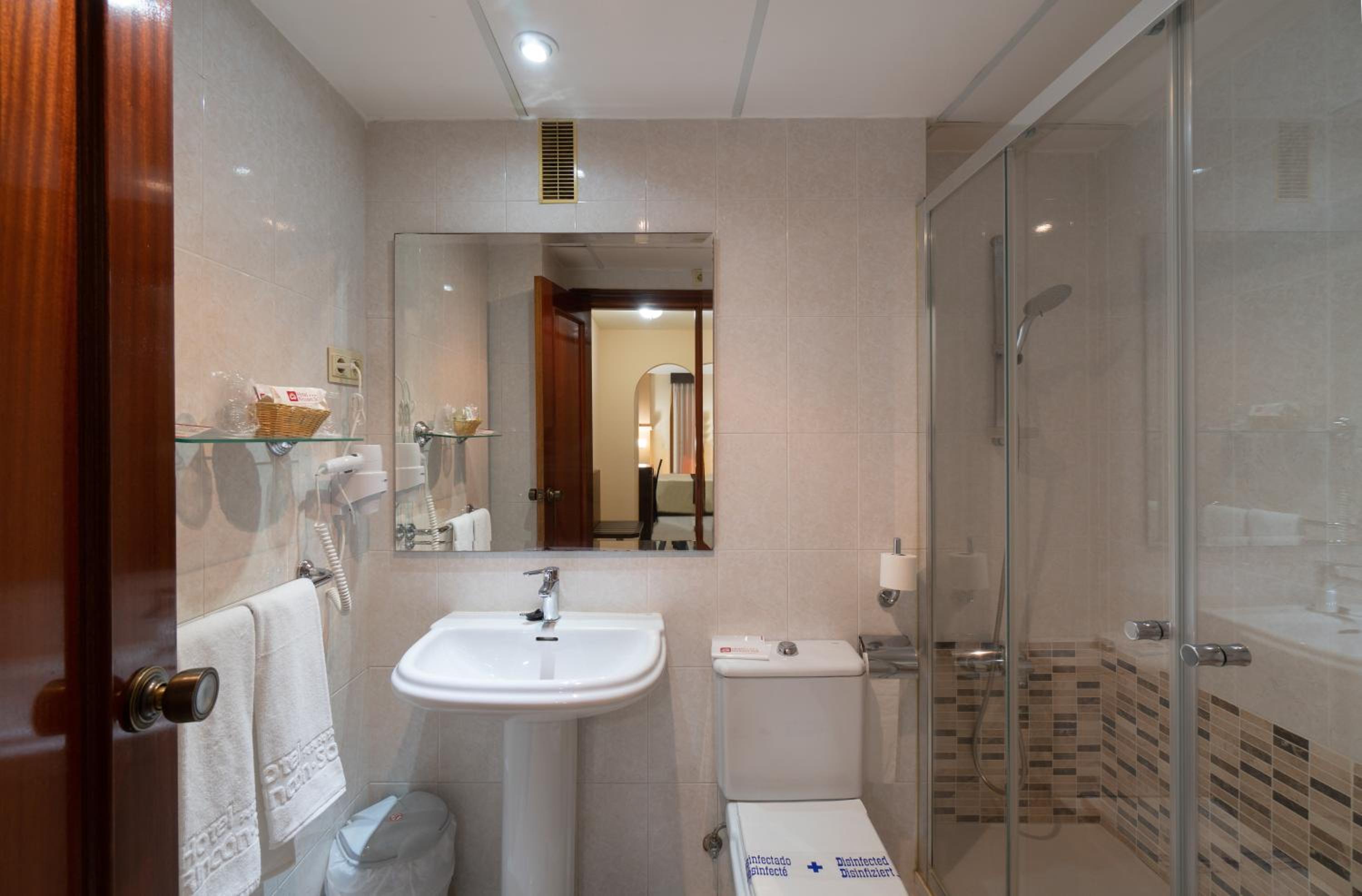 Single Room photo 3