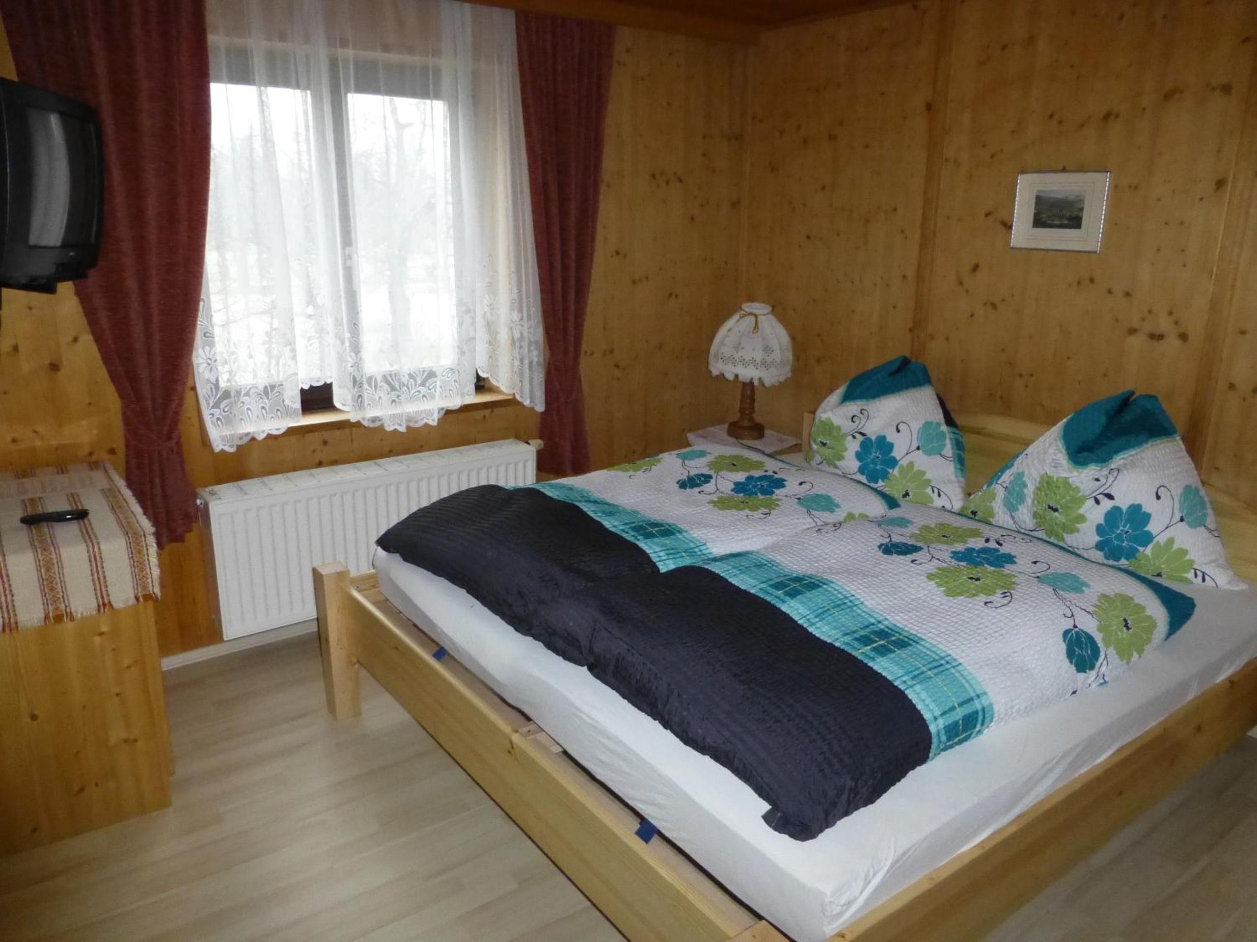 Classic One-Bedroom Apartment with Balcony photo 1