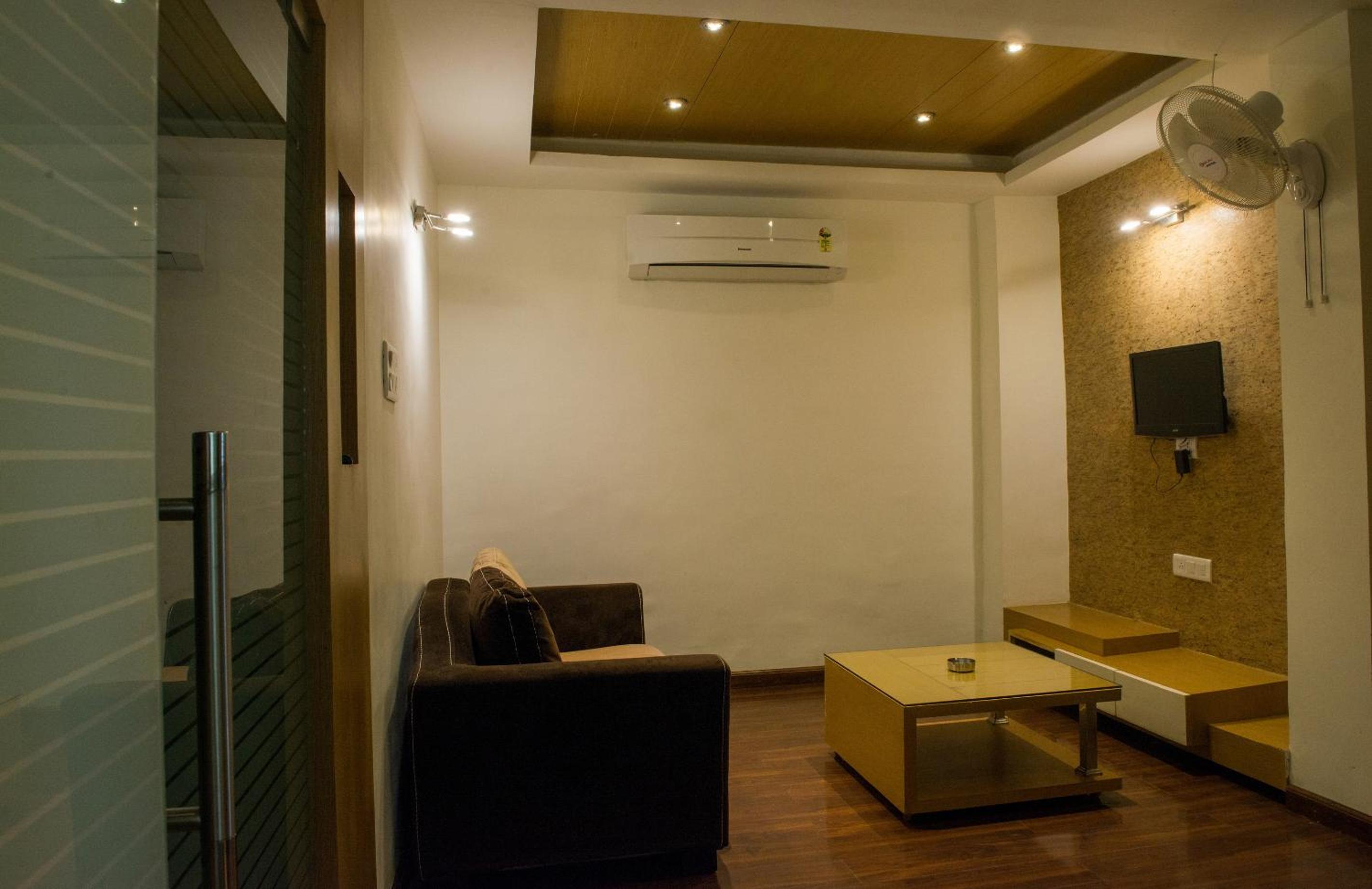 Club Suite - Photo 1