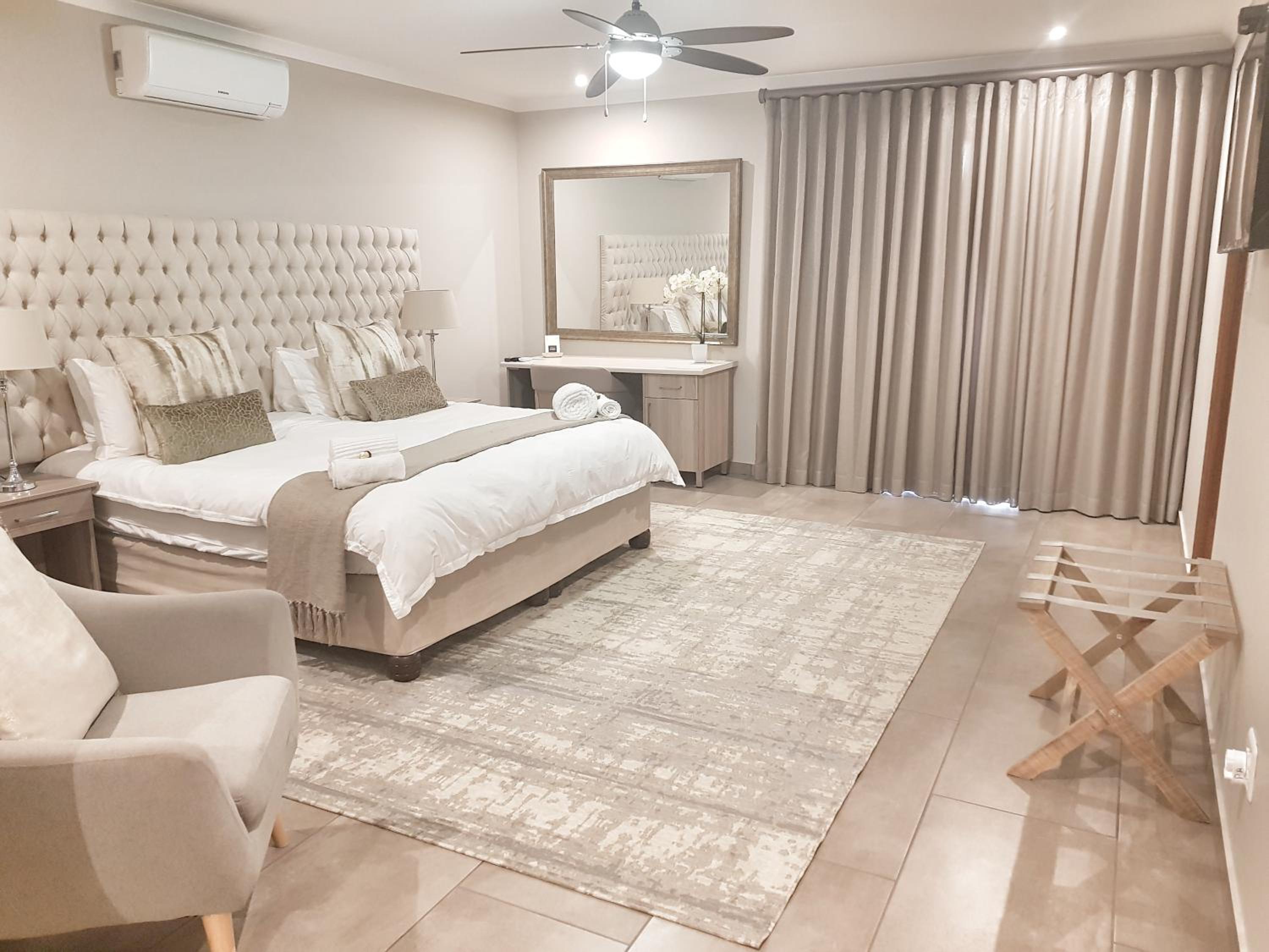 Twin/Double Room photo 2