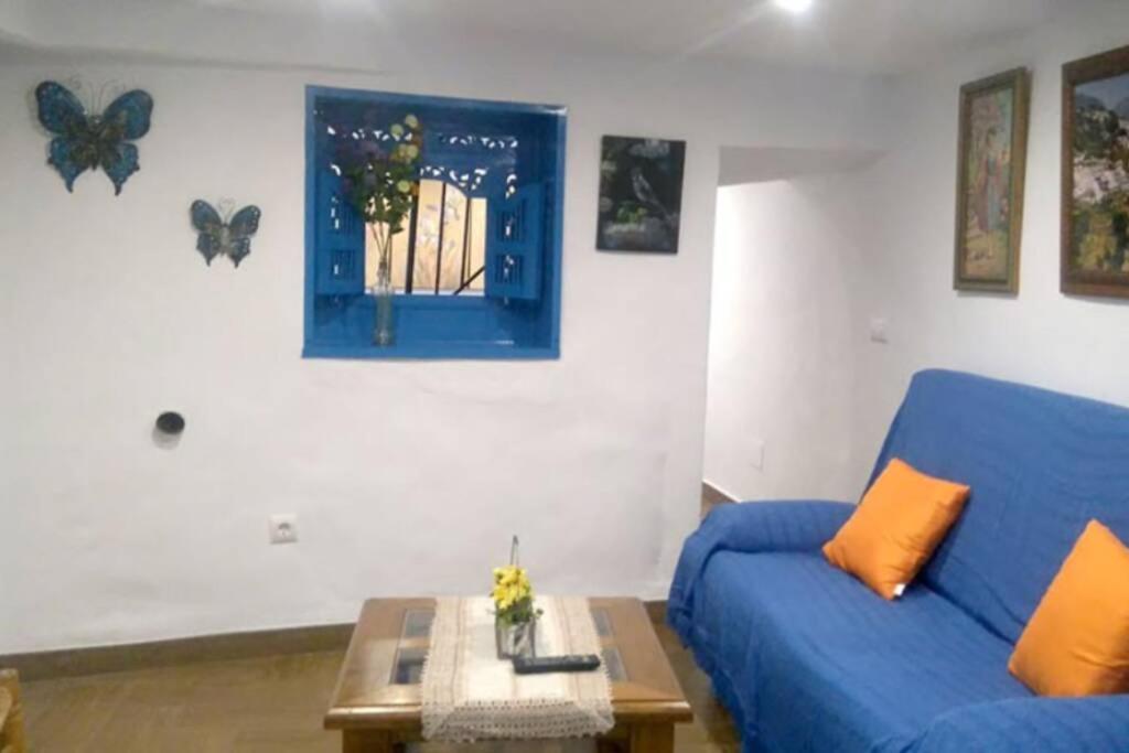 One-Bedroom Apartment - Photo 6