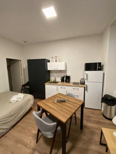 Studio Apartment photo 1