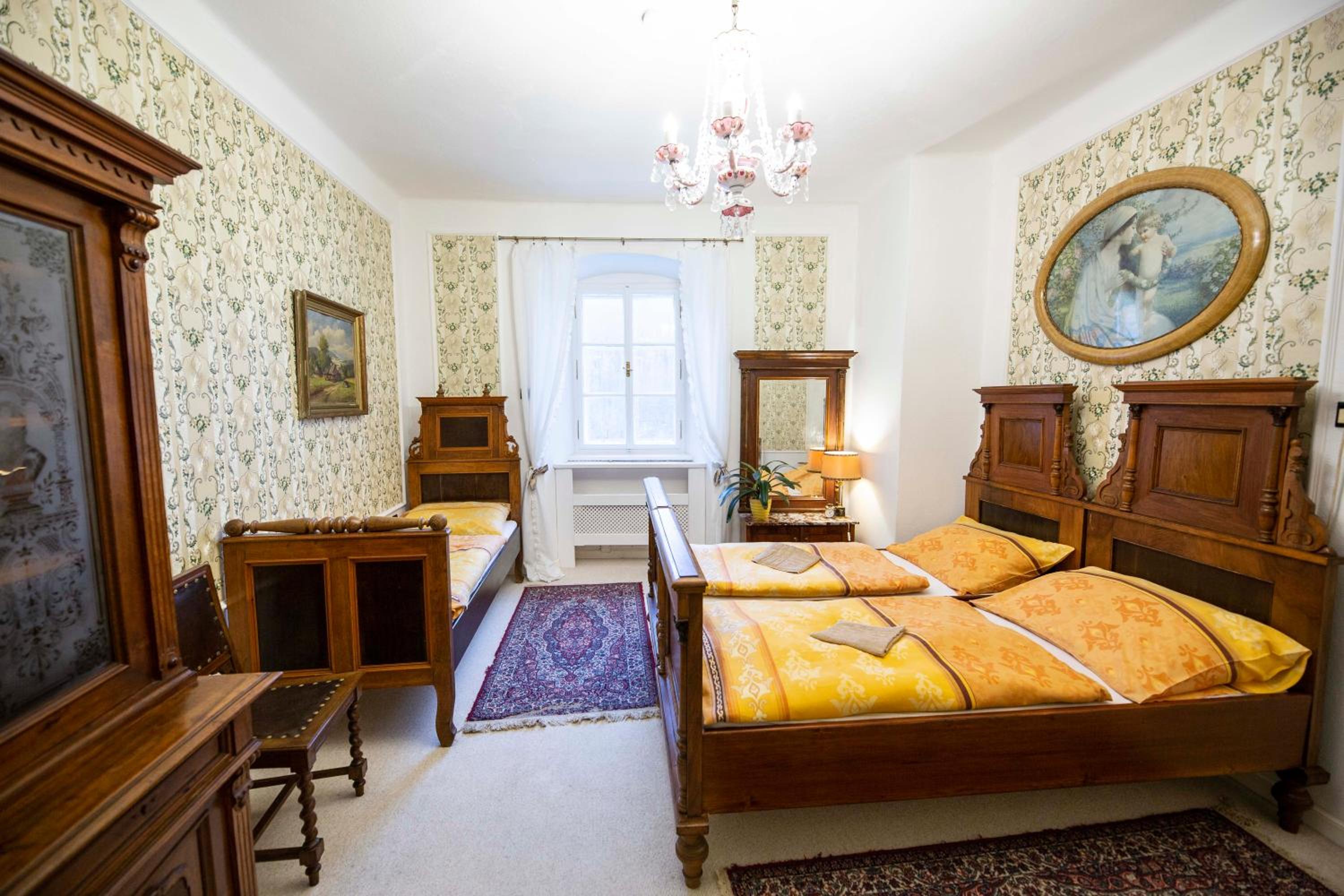 Triple Room with Shared Bathroom