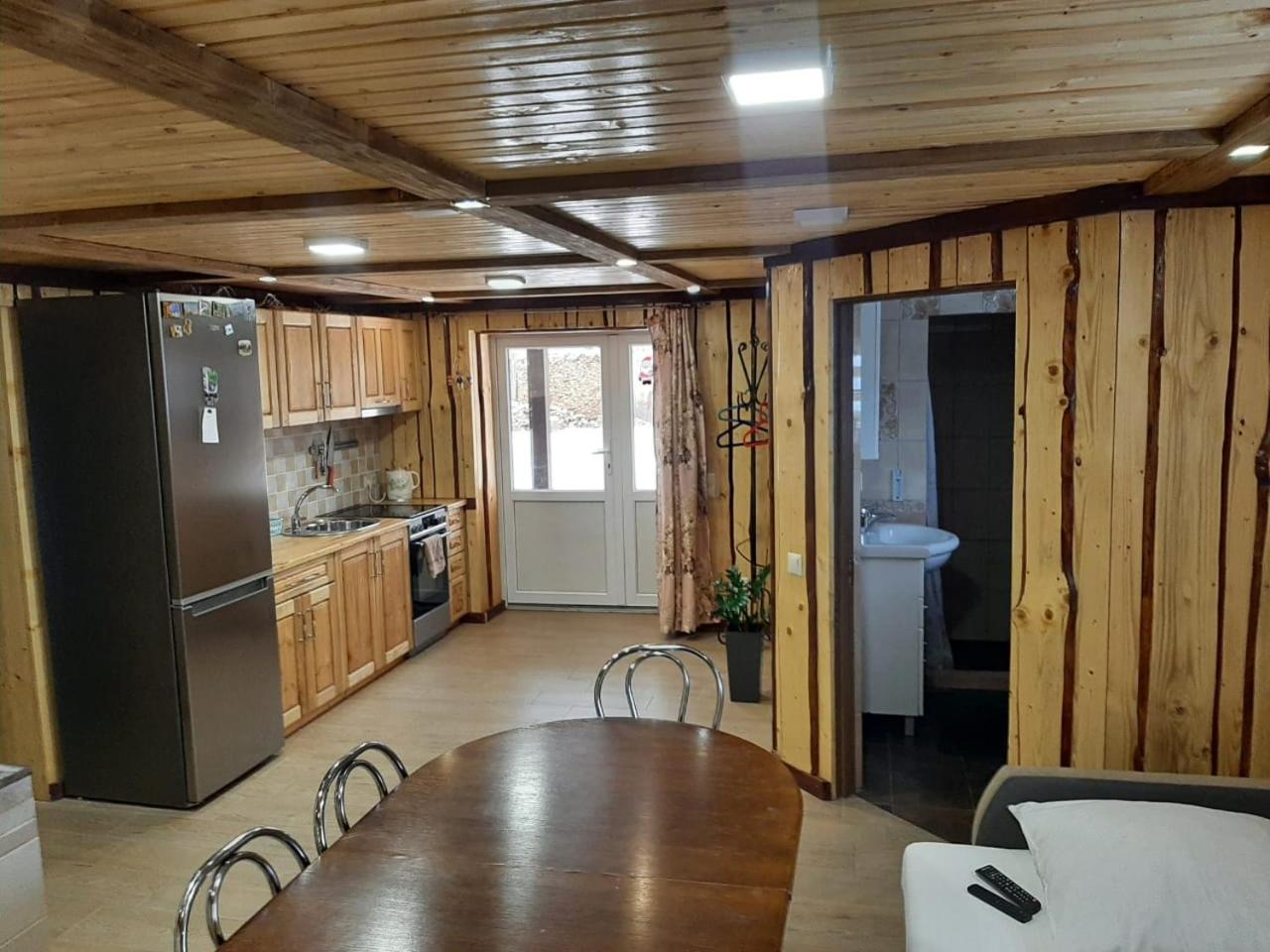 One-Bedroom House photo 2
