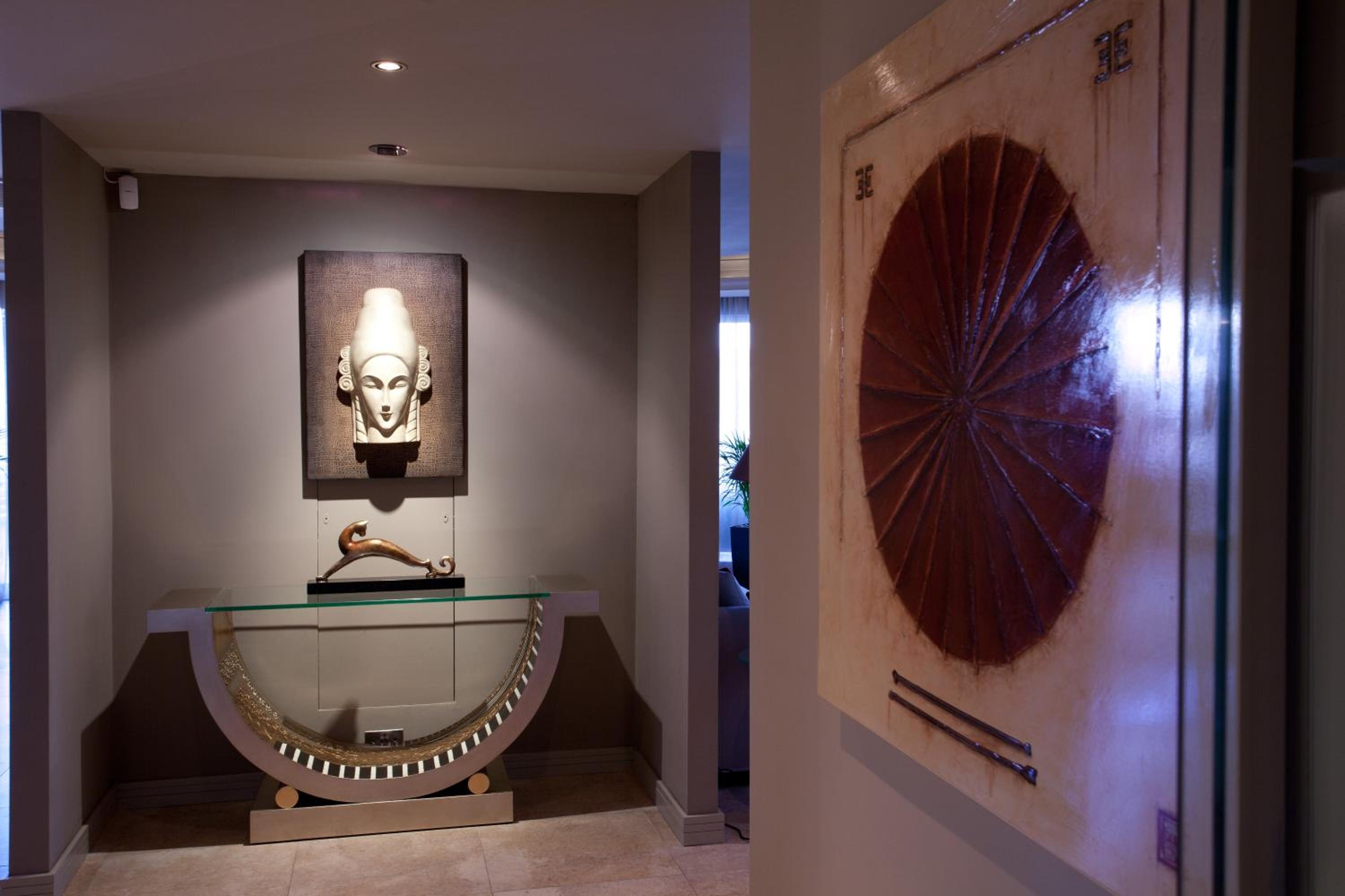 Four-Bedroom Penthouse Suite - Photo 5