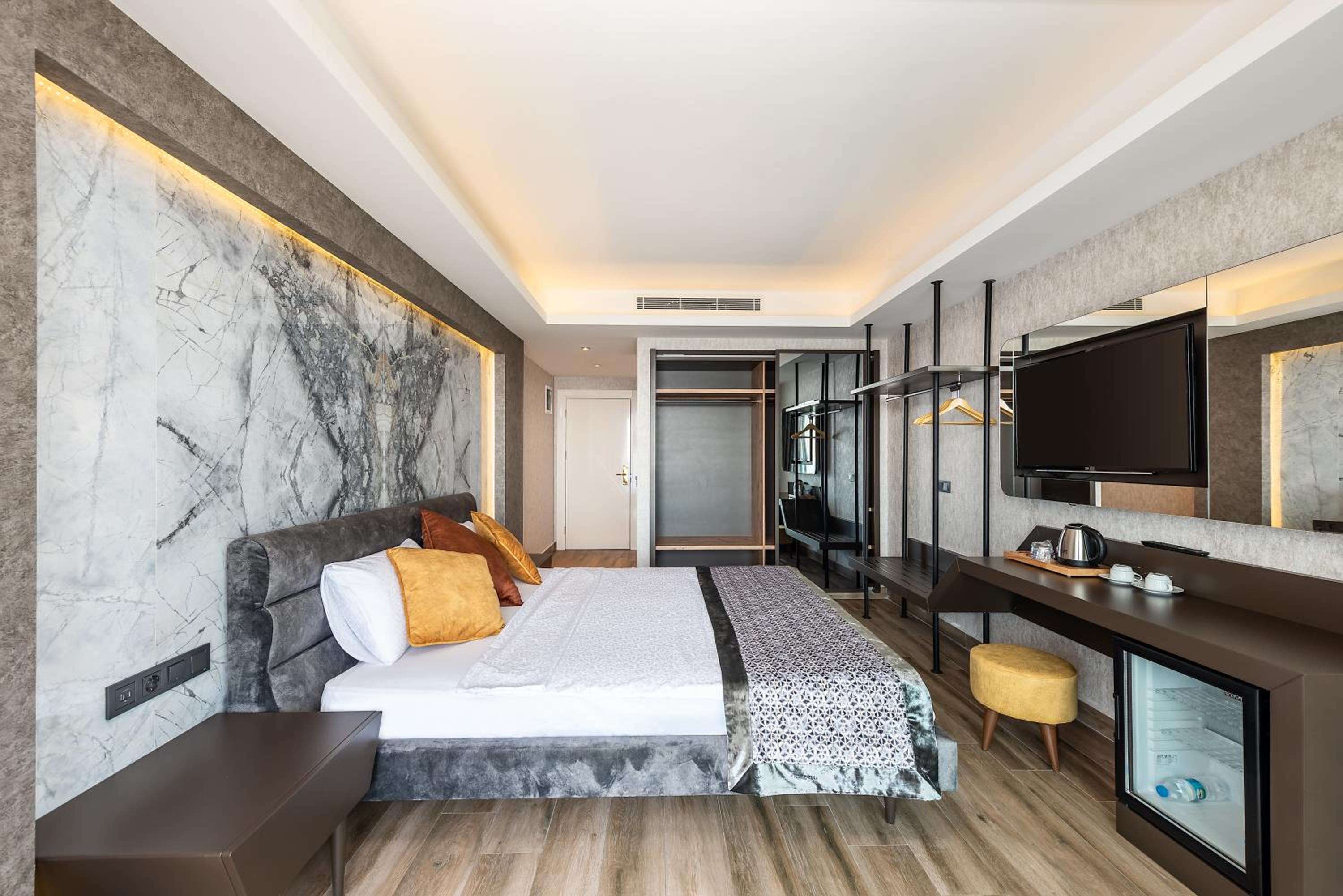 Standard Double Room - Photo 2