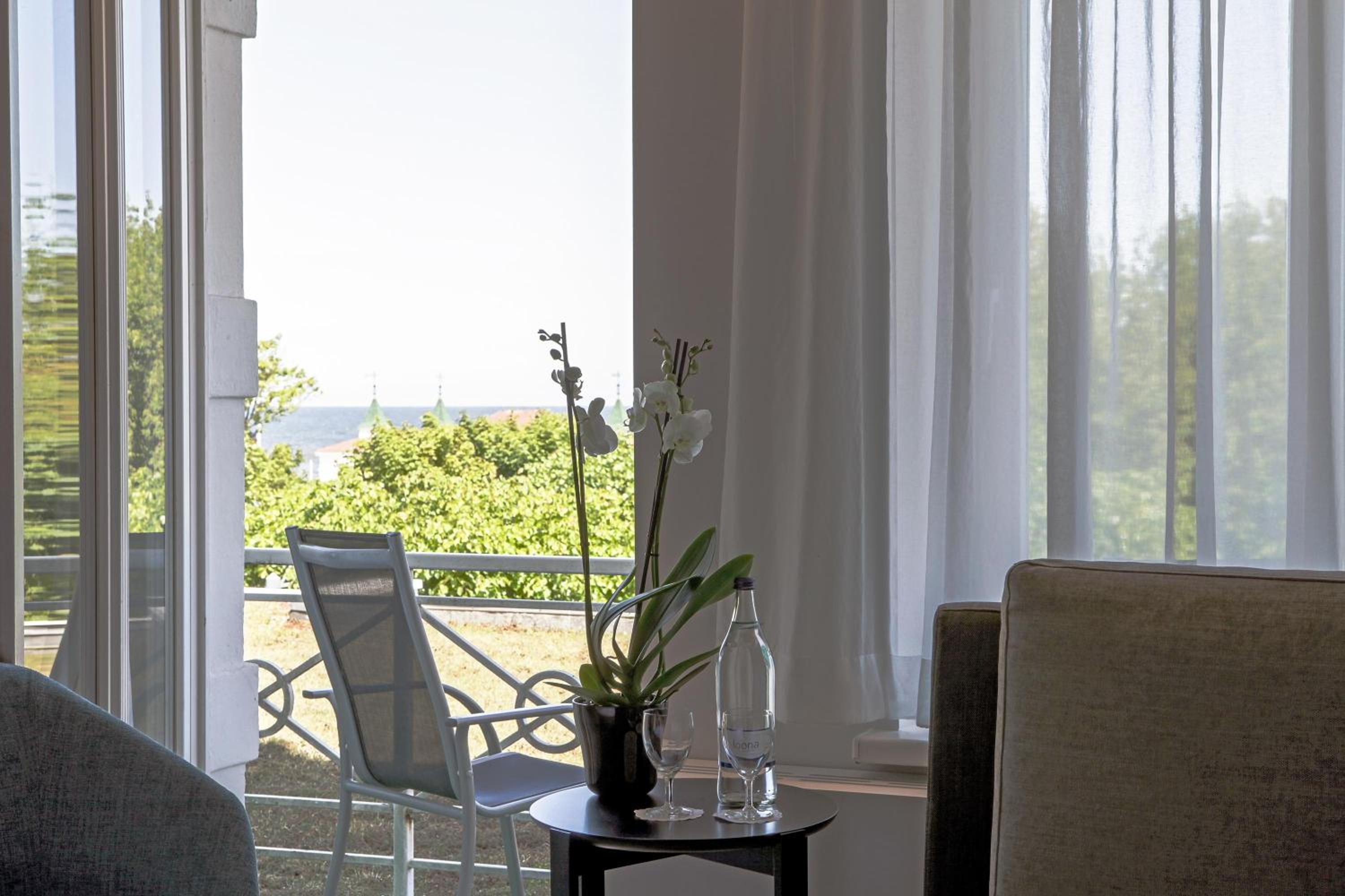 Double Room with Balcony and Sea View