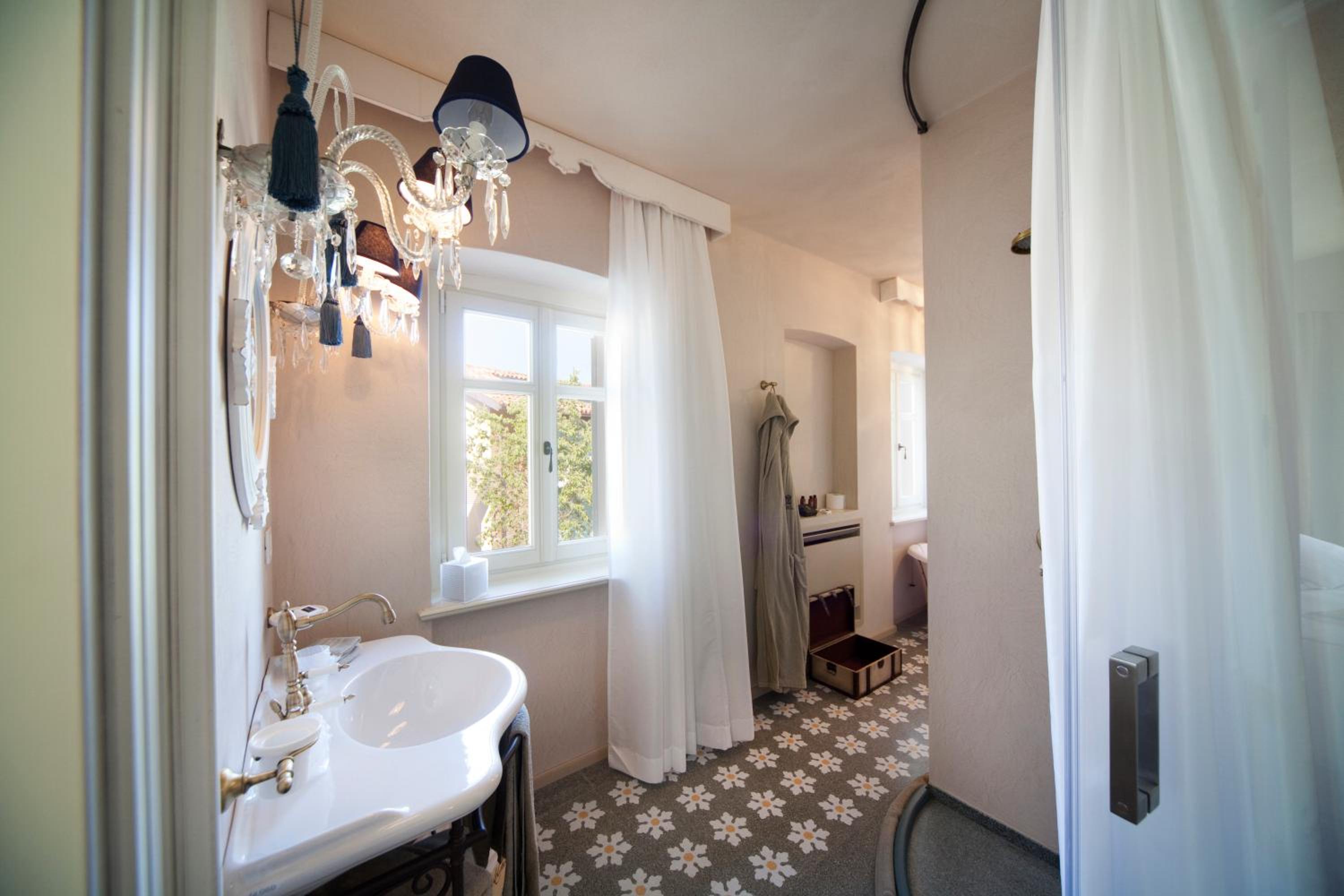 Junior Suite with Steam Bath photo 3