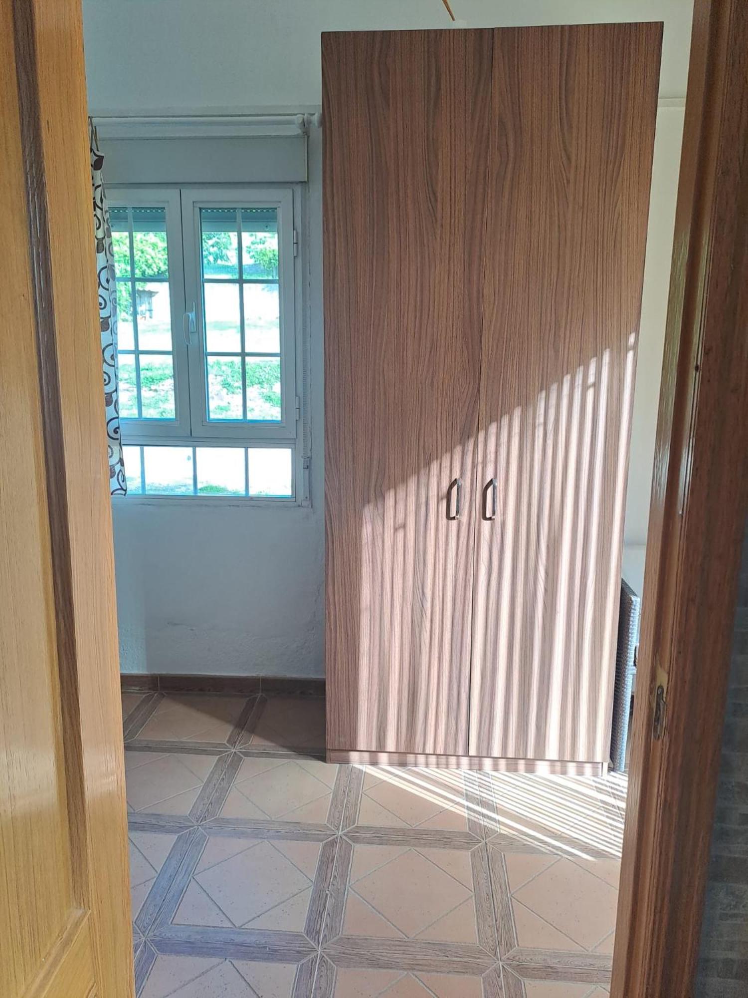 Family Room with Private Bathroom photo 3